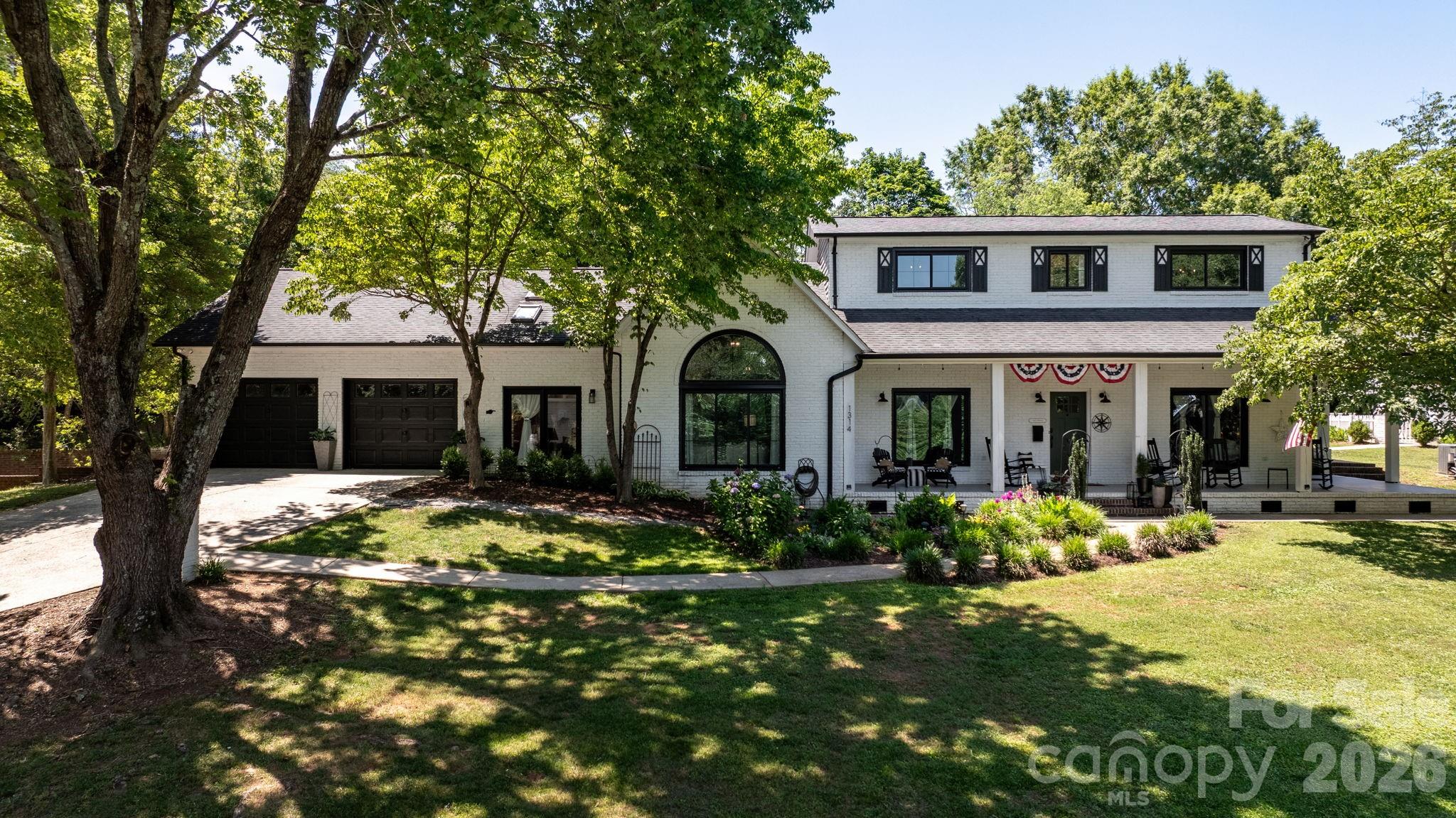 1314 Shirebourn Drive — Hickory