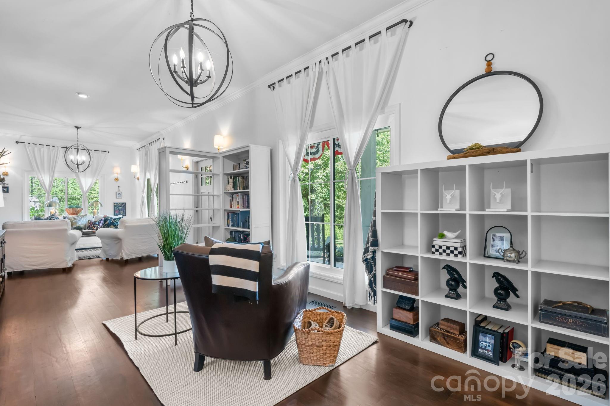 1314 Shirebourn Drive — Hickory