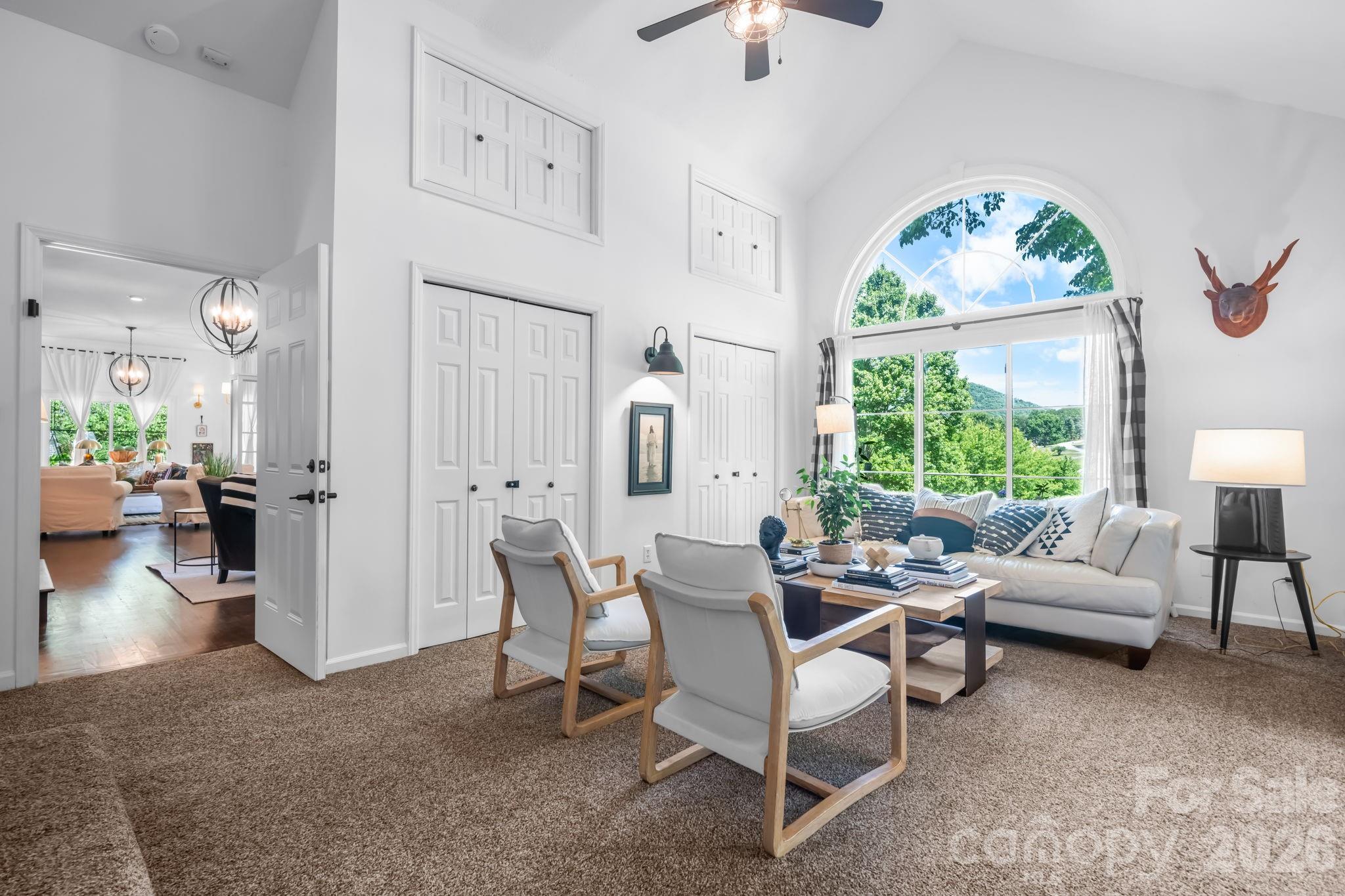 1314 Shirebourn Drive — Hickory