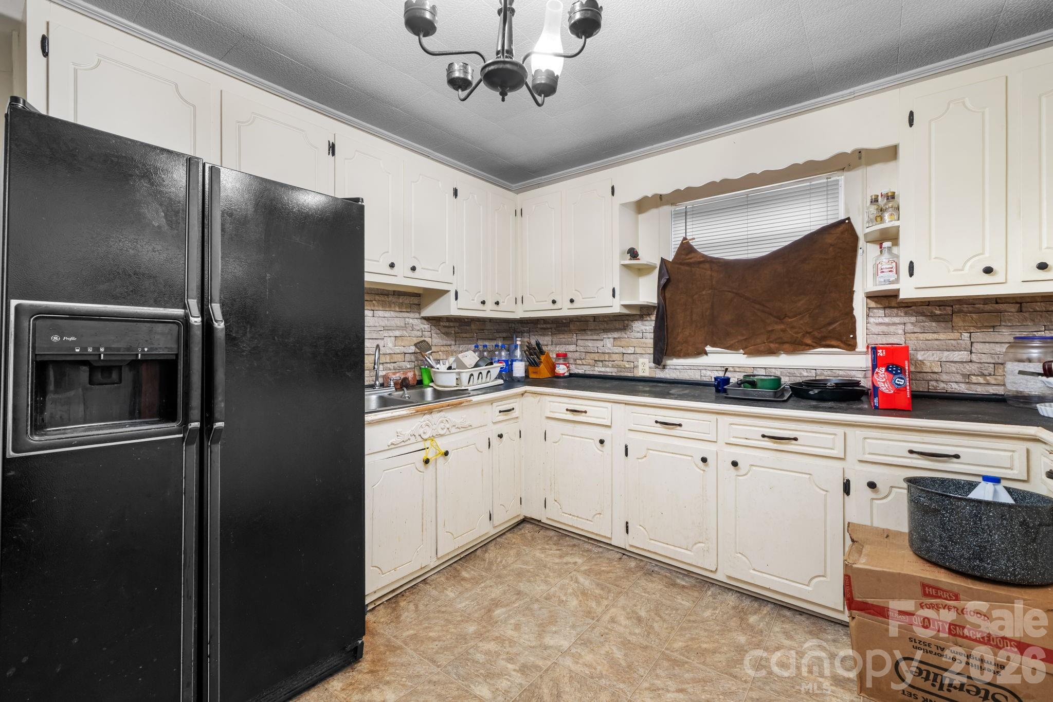 1311 N College Avenue — Newton