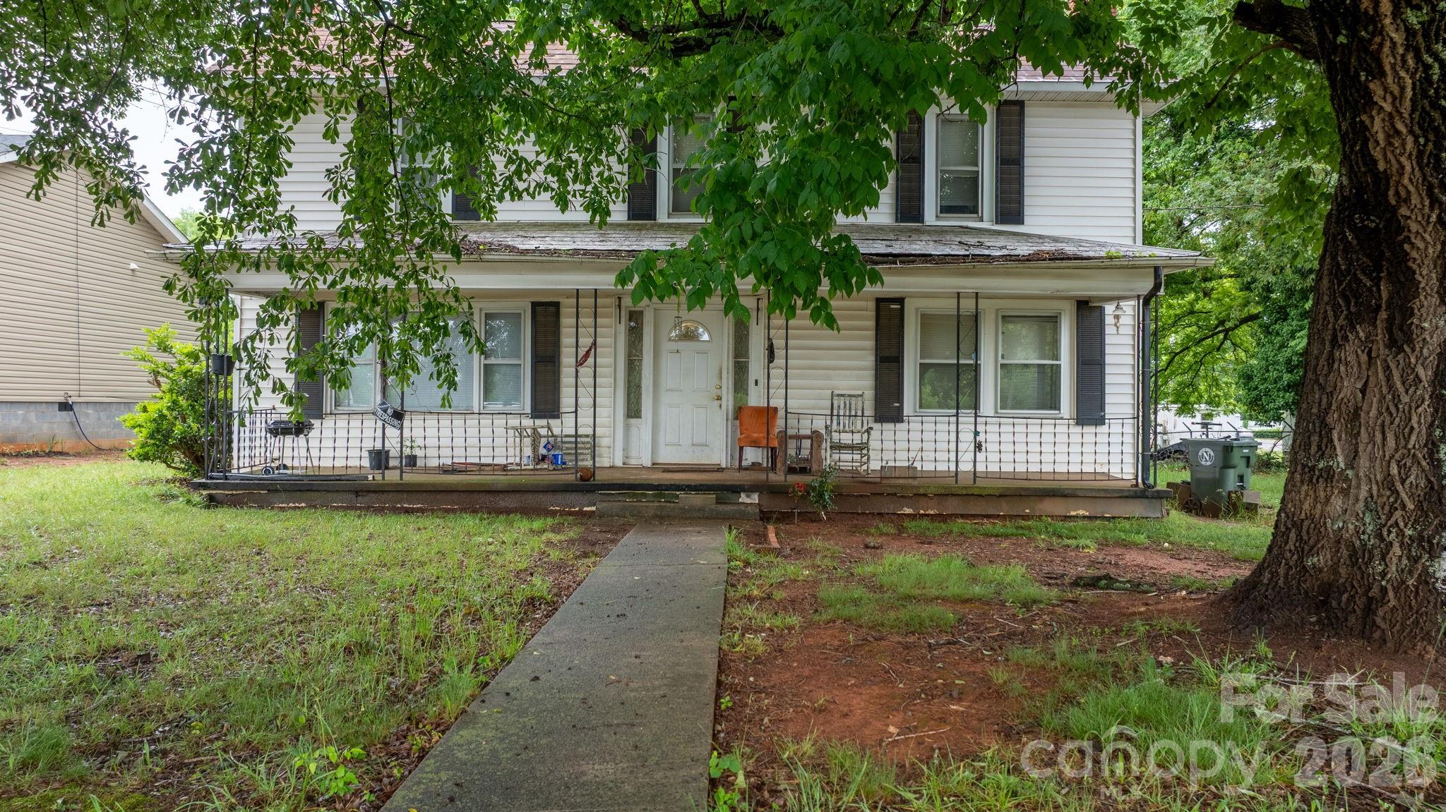 1311 N College Avenue — Newton