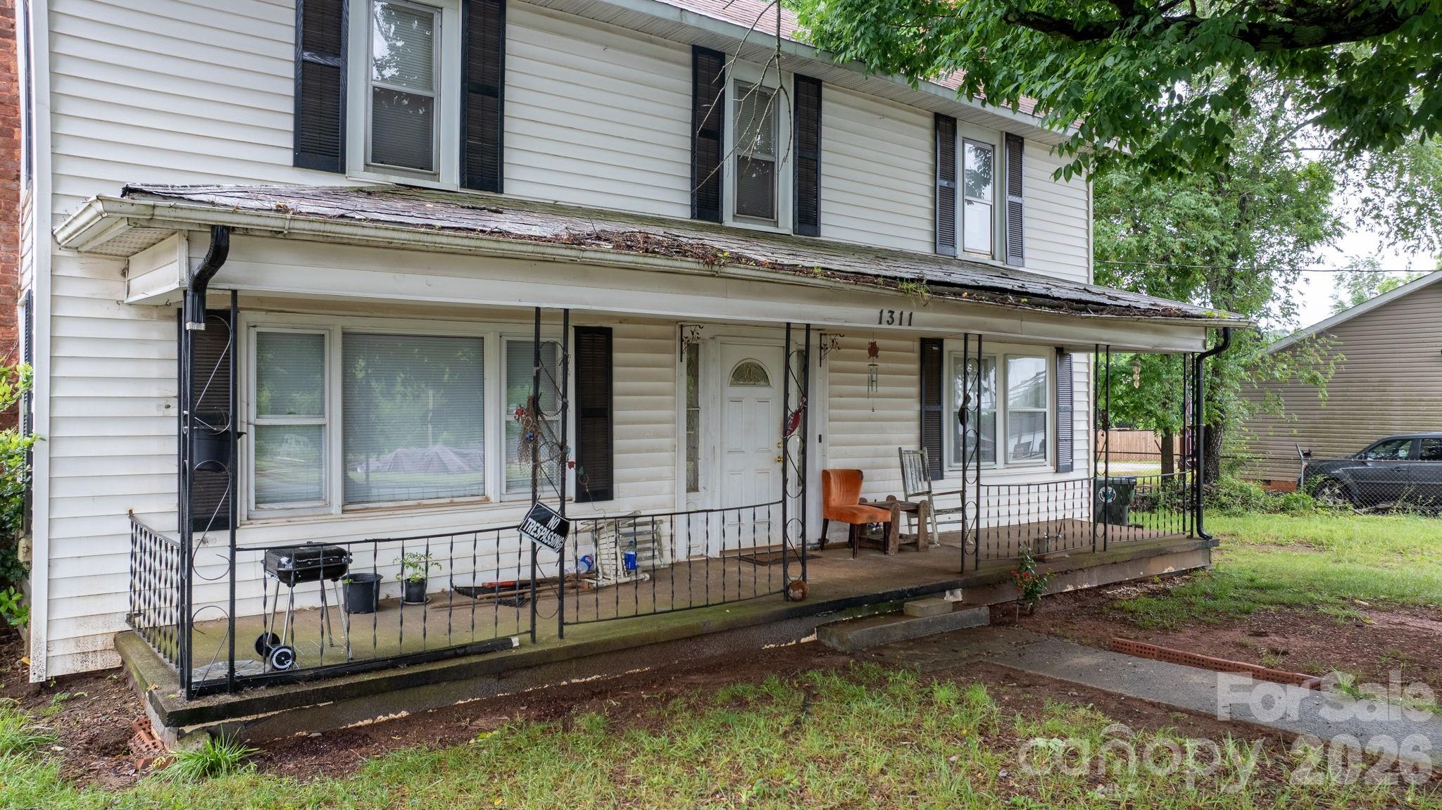 1311 N College Avenue — Newton