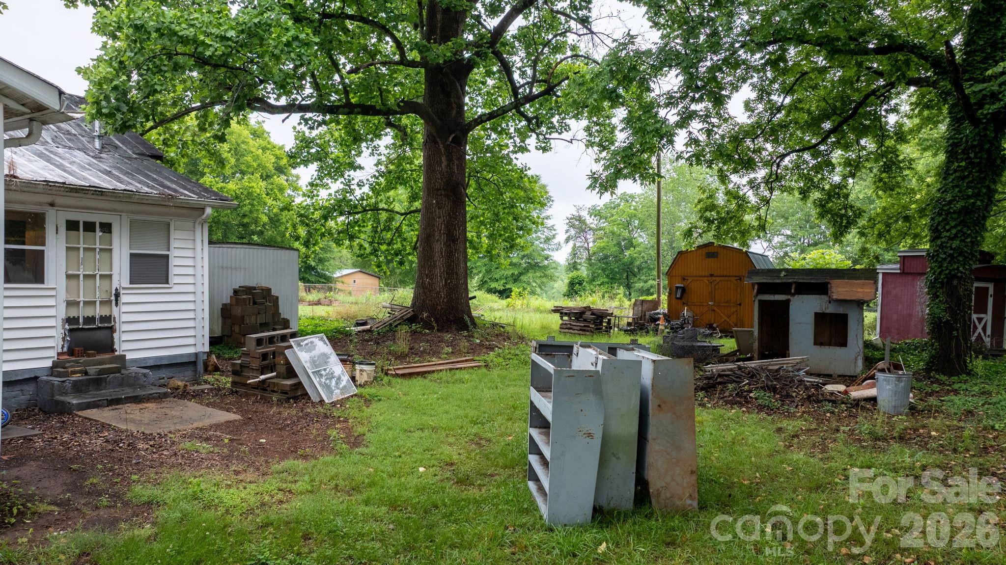 1311 N College Avenue — Newton