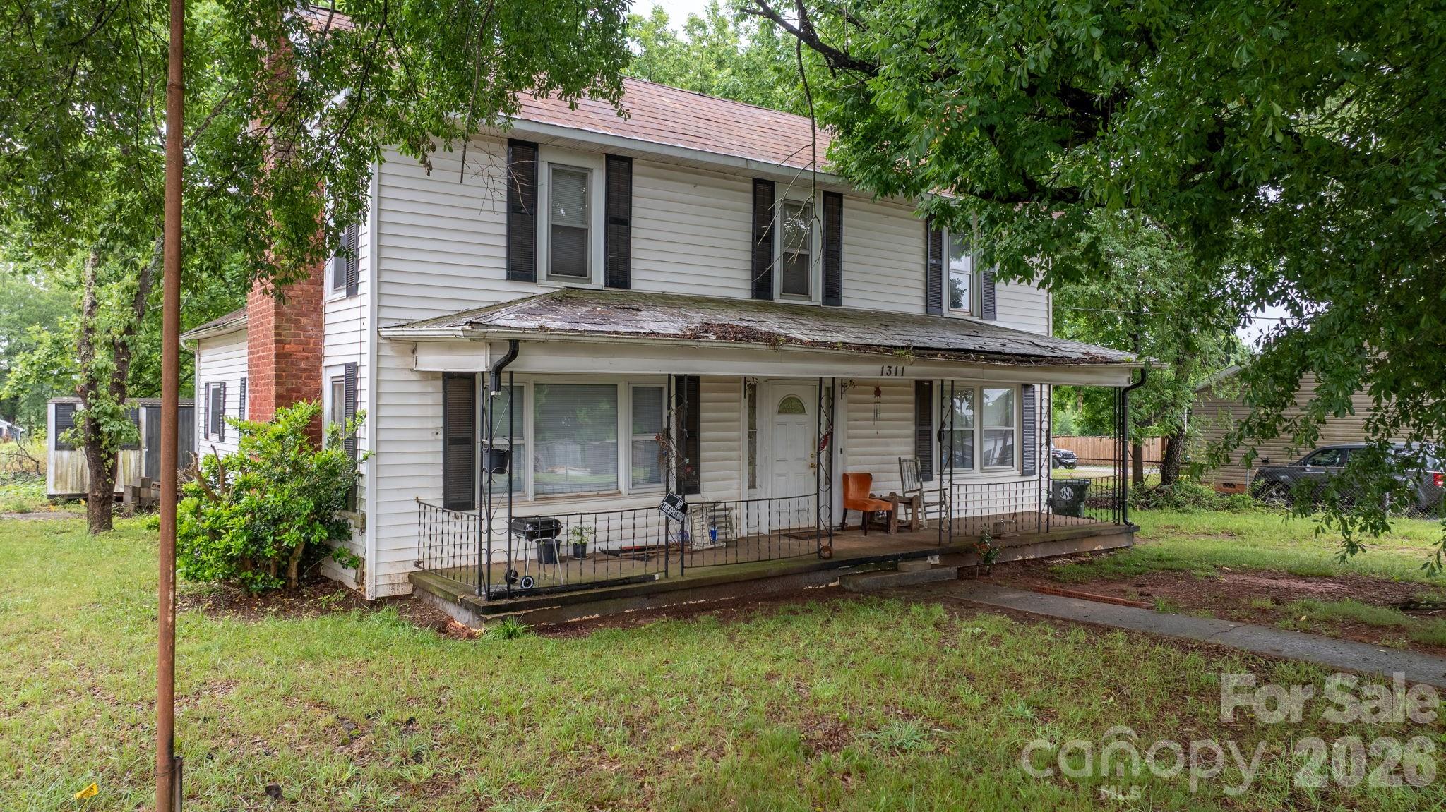1311 N College Avenue — Newton