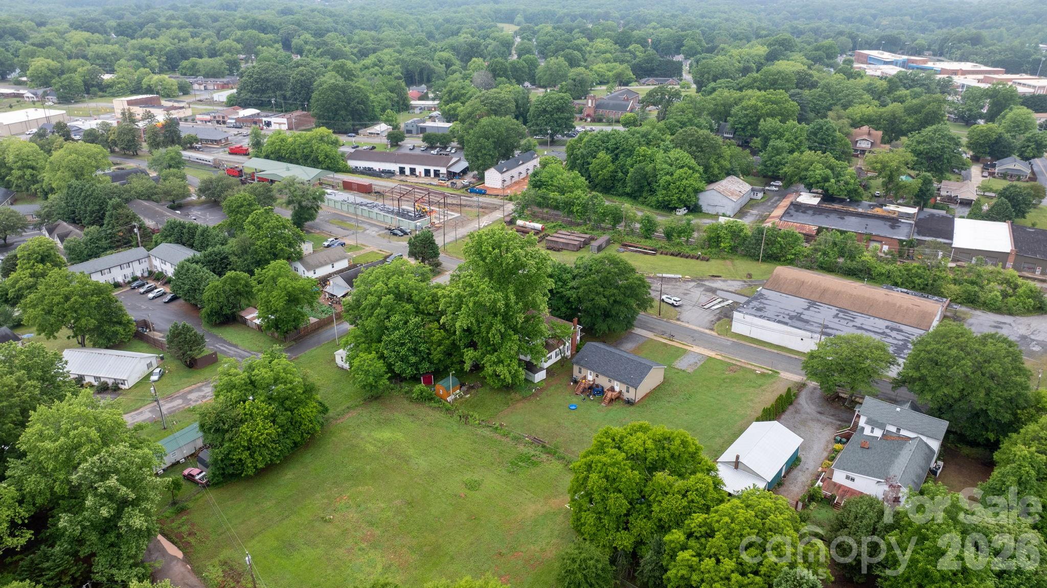 1311 N College Avenue — Newton