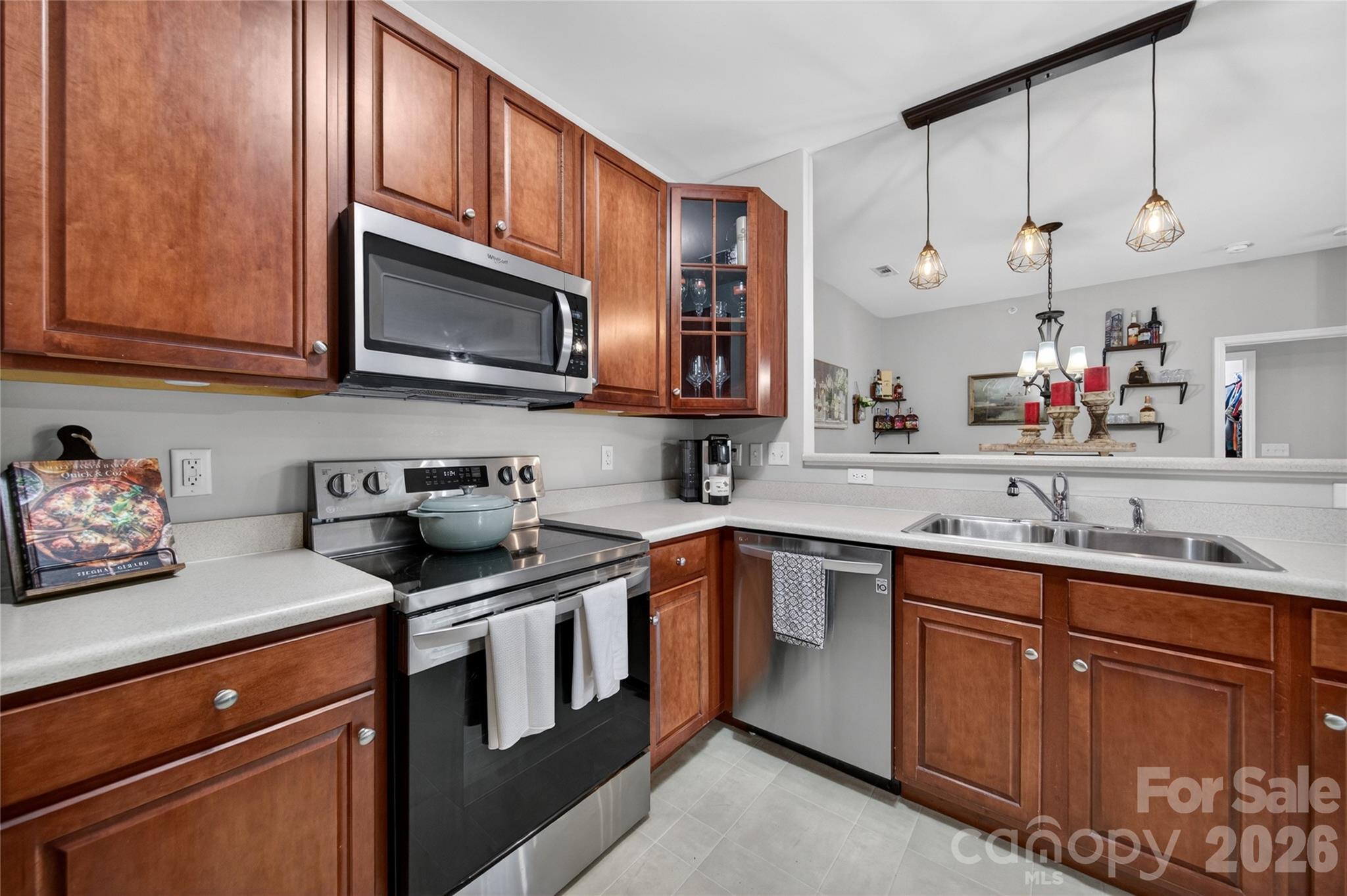 11921 Ridgeway Park Drive — Charlotte