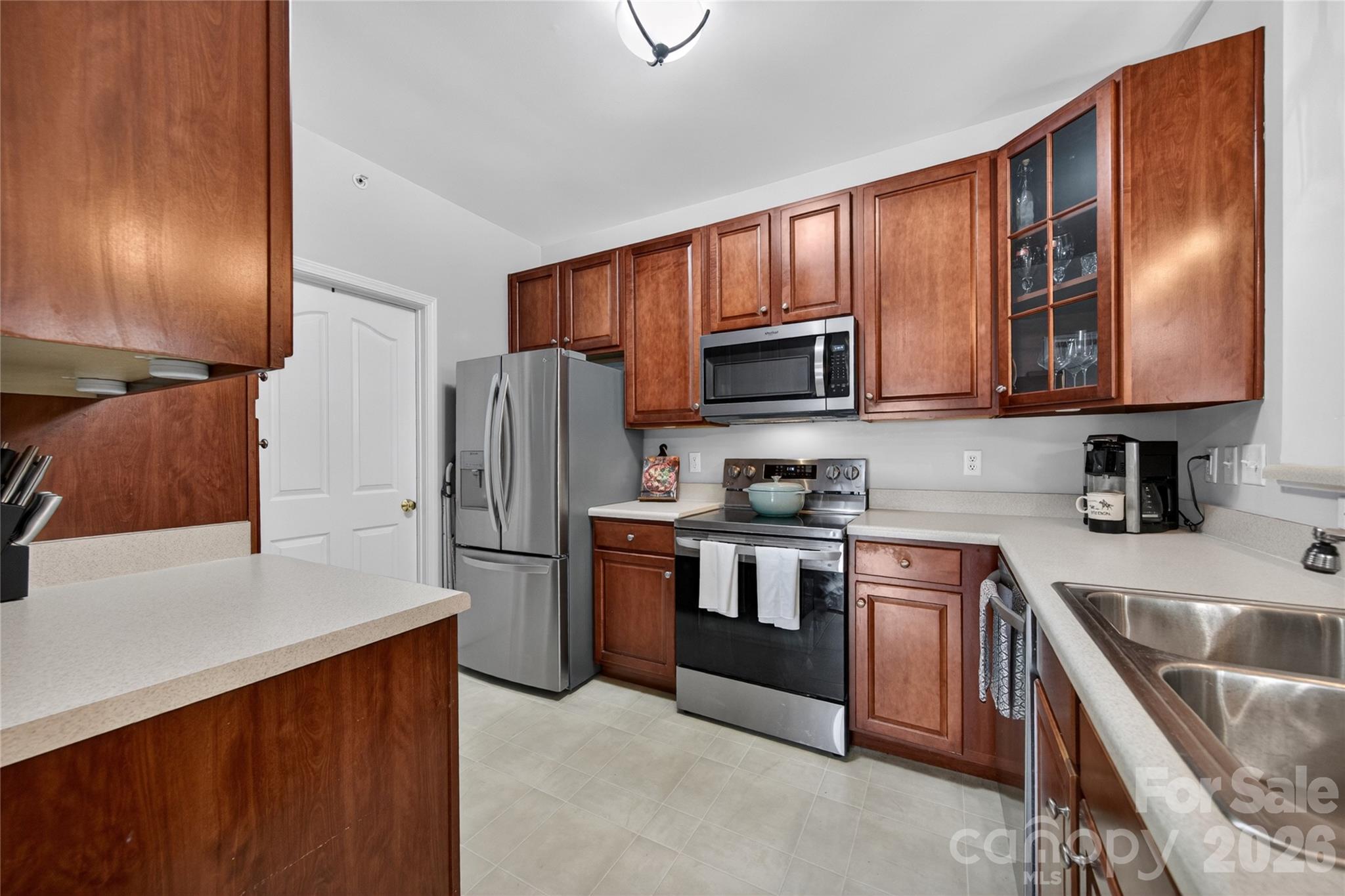 11921 Ridgeway Park Drive — Charlotte
