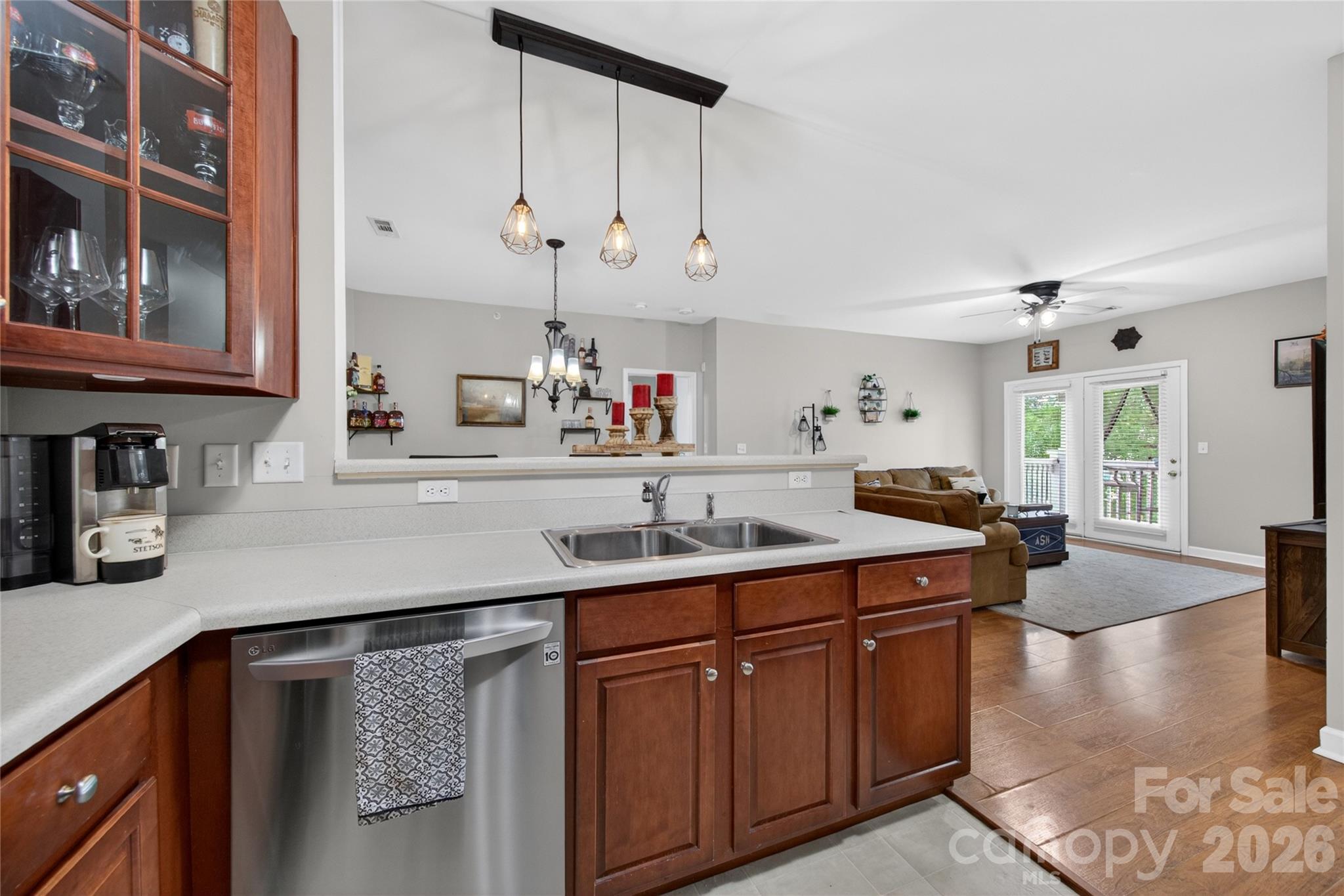 11921 Ridgeway Park Drive — Charlotte