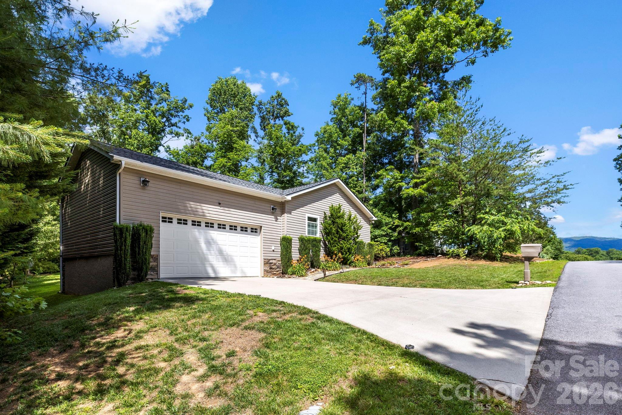 31 Enochs Way — Fletcher