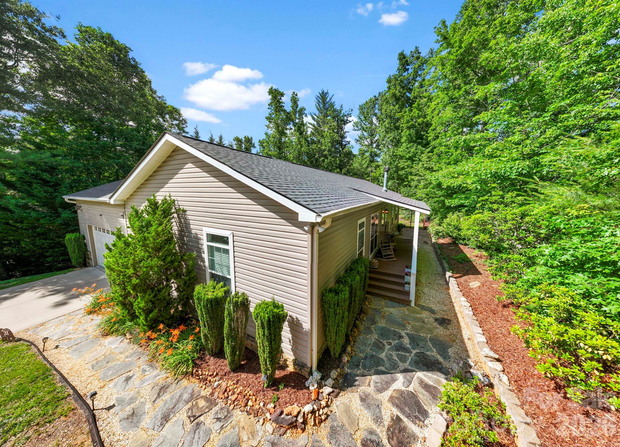31 Enochs Way — Fletcher