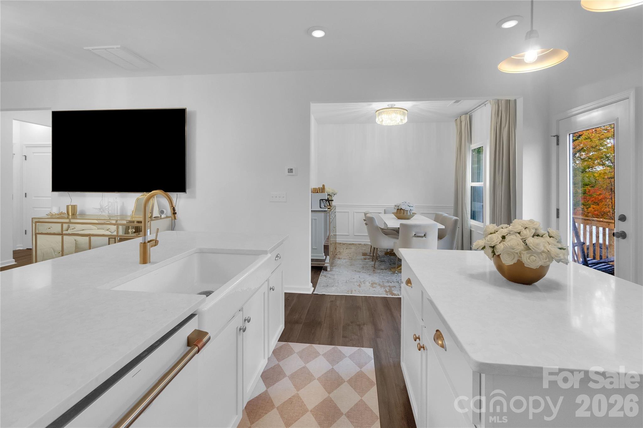 242 Lacewing Drive — Charlotte