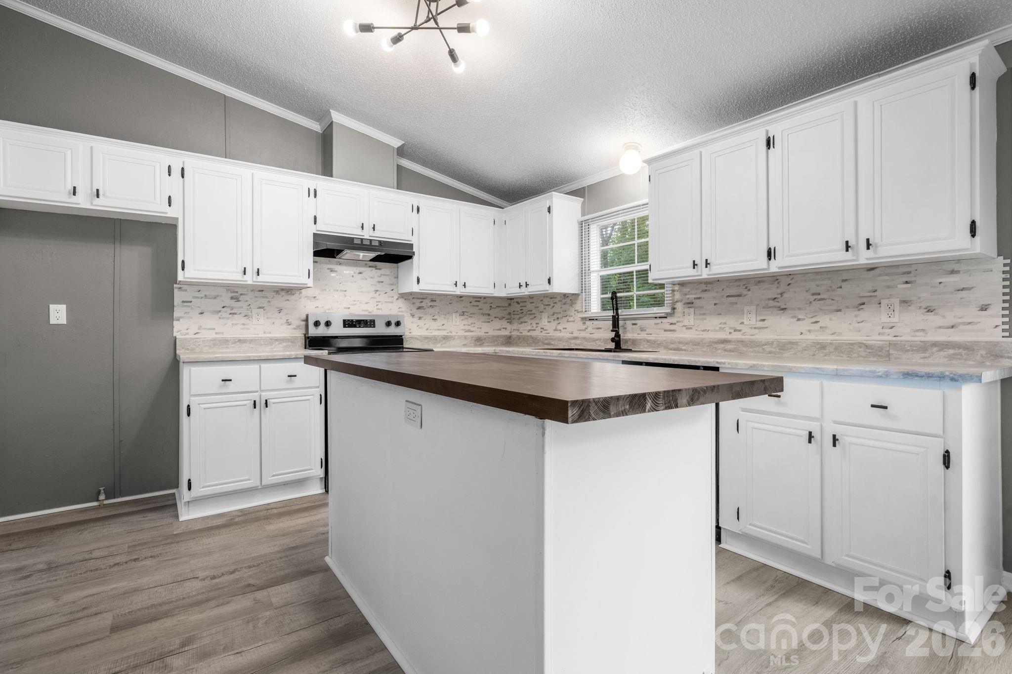 3196 Corkie Drive — Granite Falls