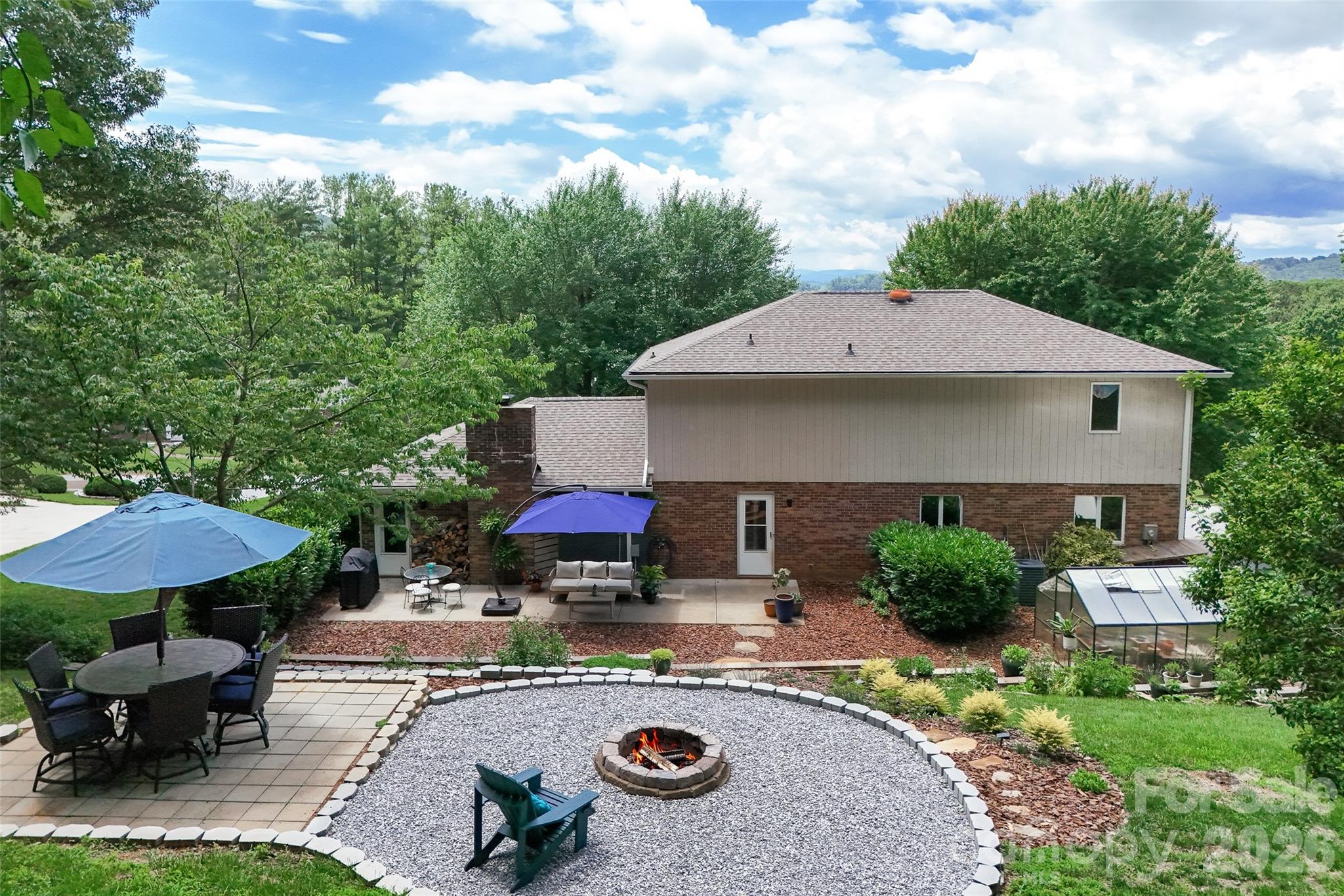 53 Braddock Way — Asheville