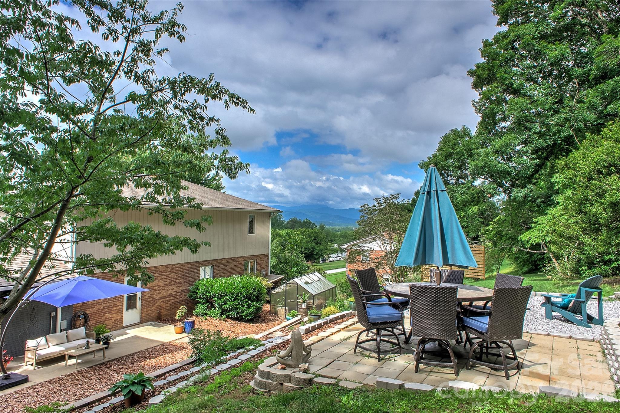 53 Braddock Way — Asheville