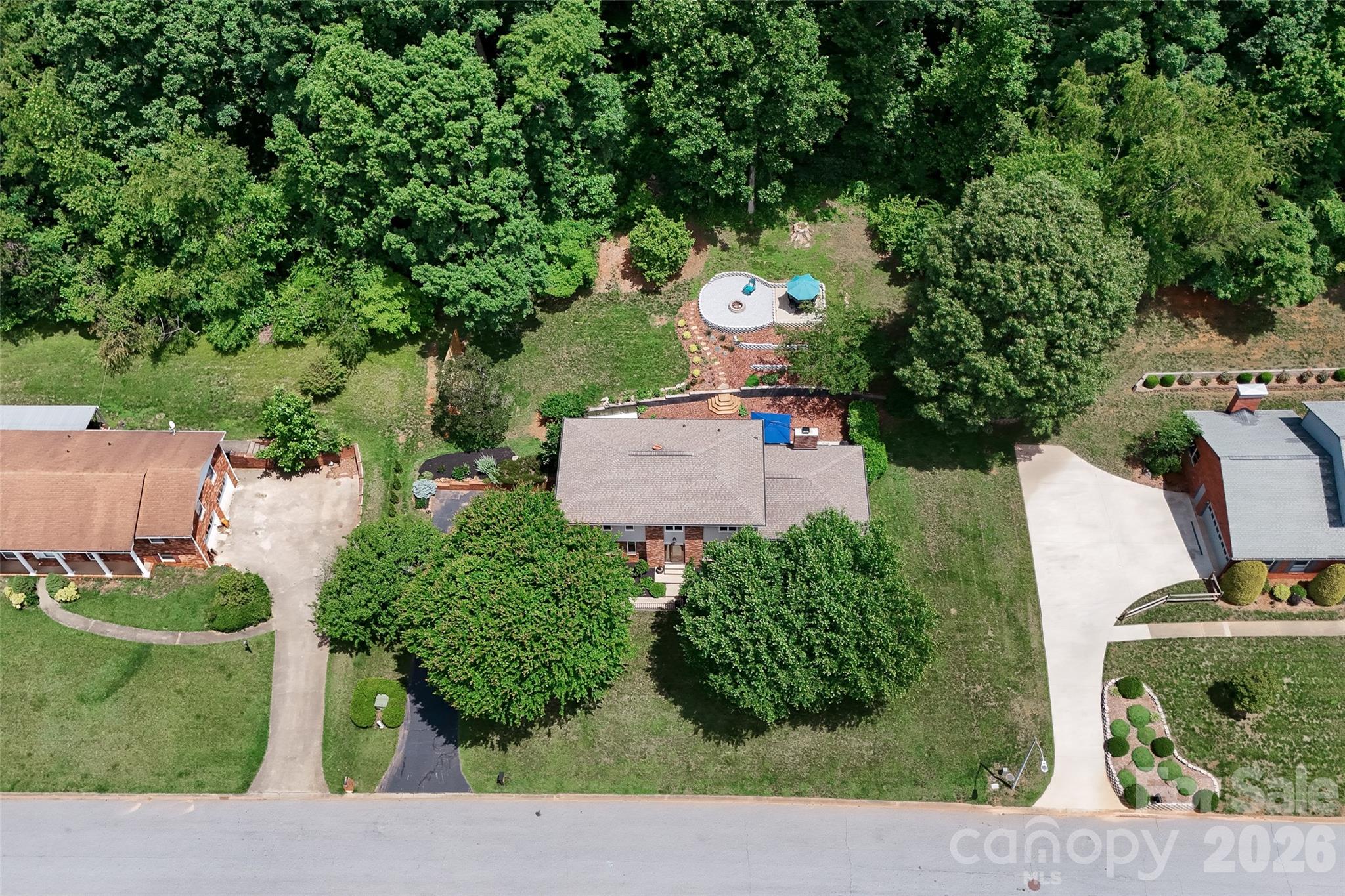53 Braddock Way — Asheville