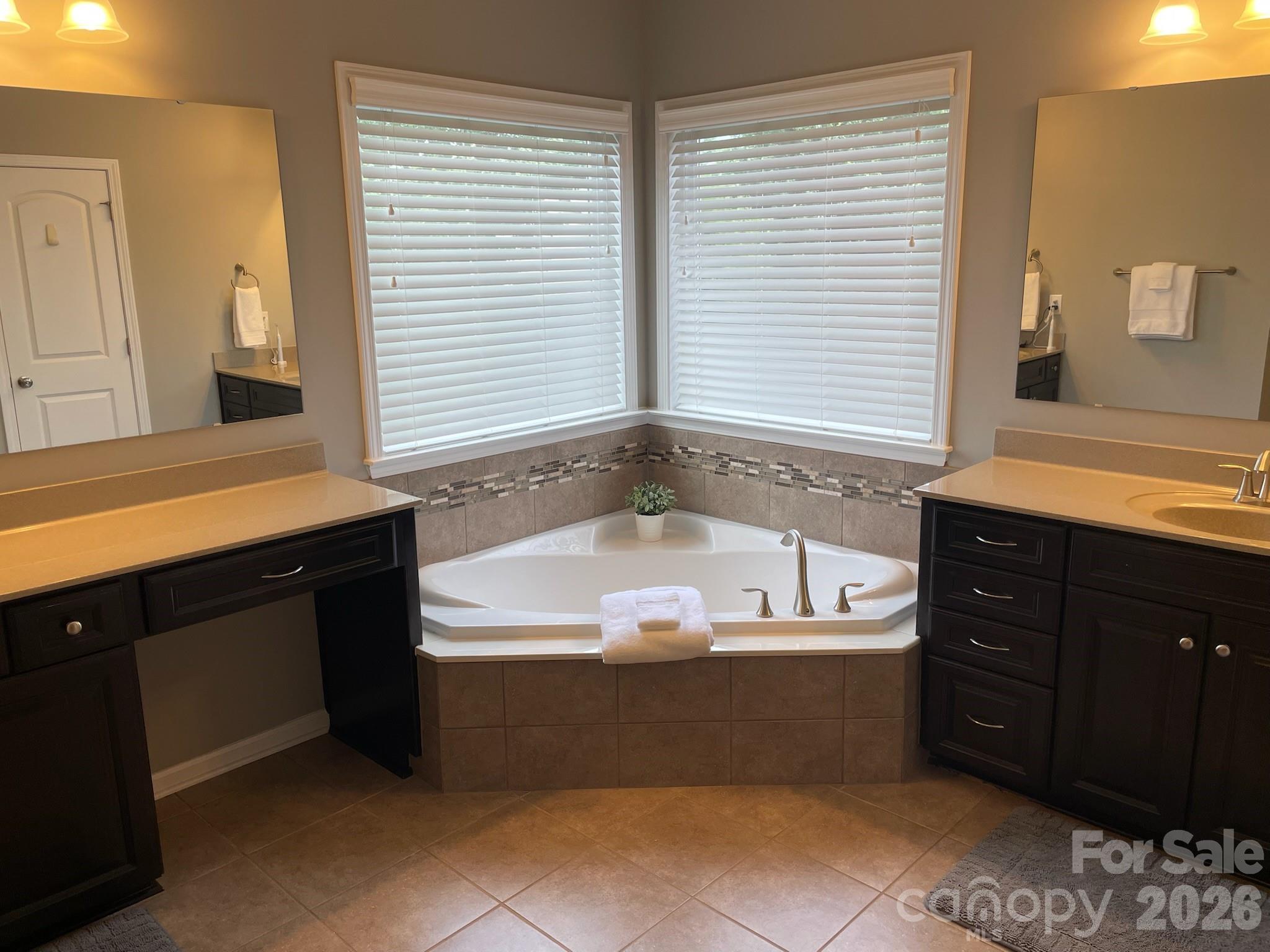 396 E Waterlynn Road — Mooresville