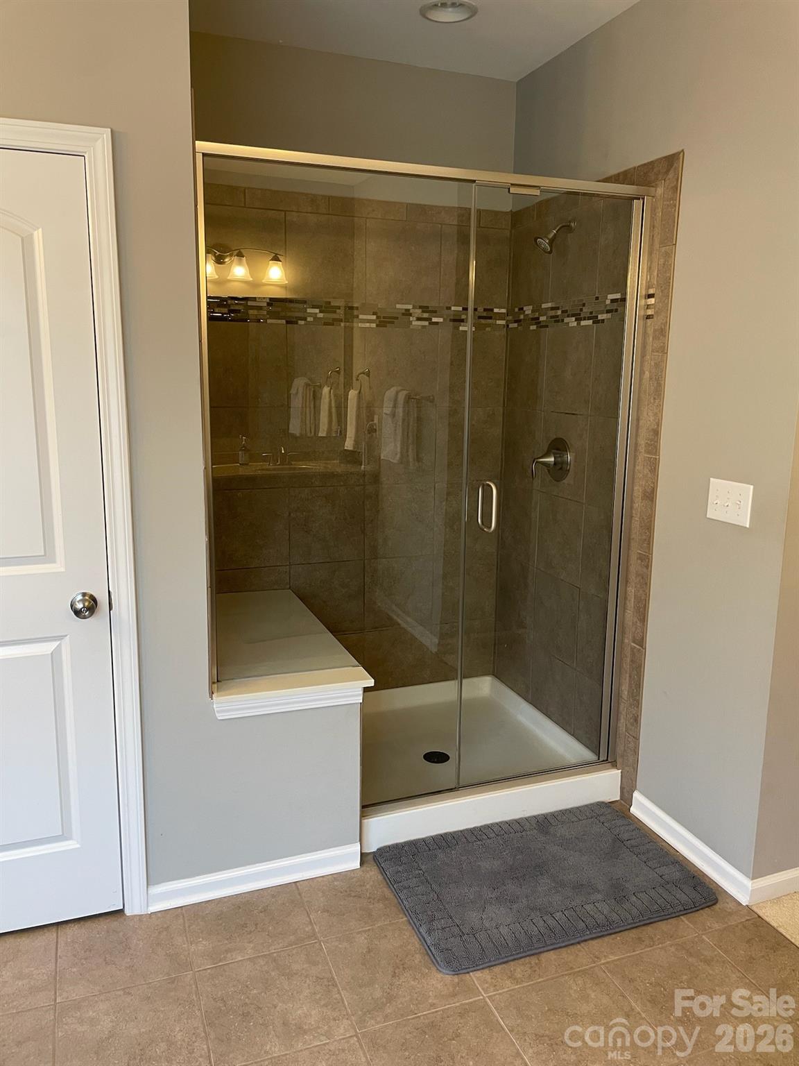 396 E Waterlynn Road — Mooresville