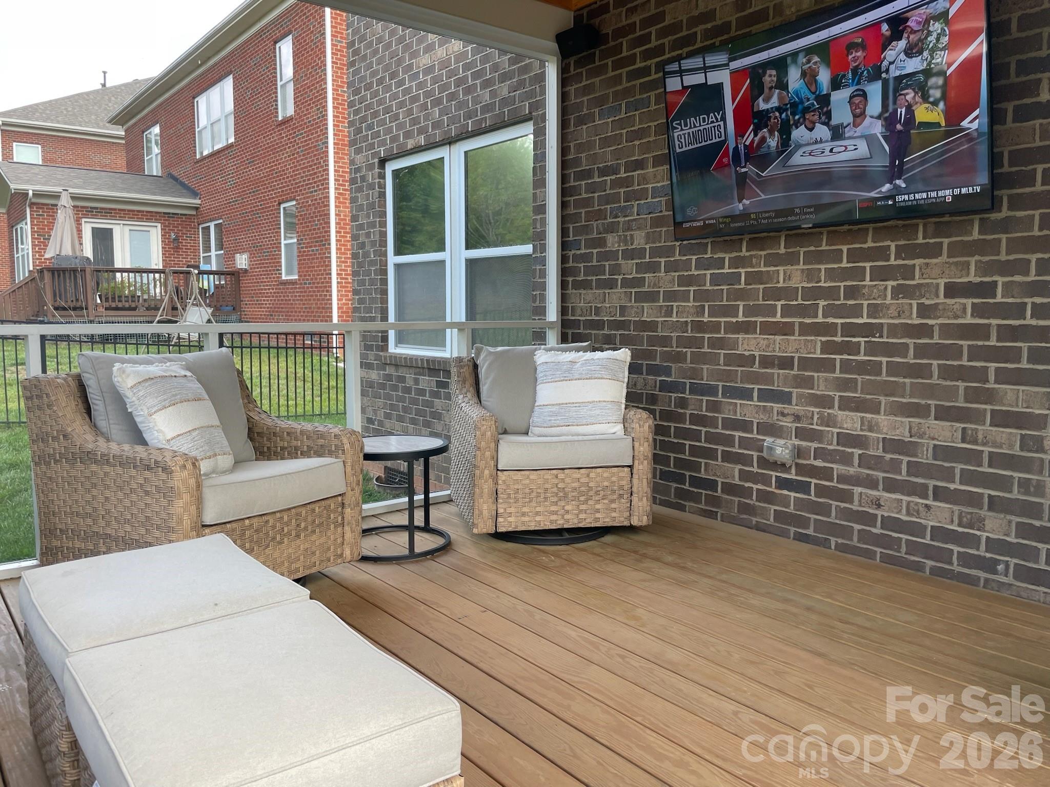 396 E Waterlynn Road — Mooresville