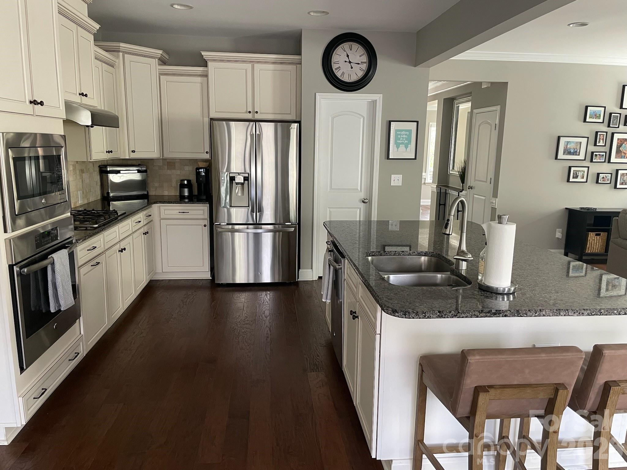 396 E Waterlynn Road — Mooresville