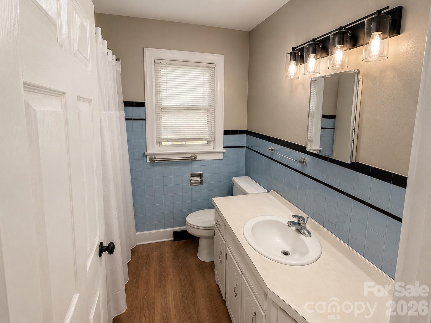 330 W 27th Street — Newton