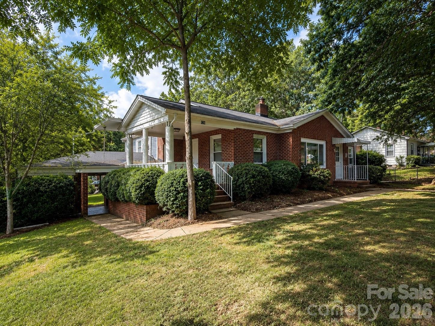 330 W 27th Street — Newton