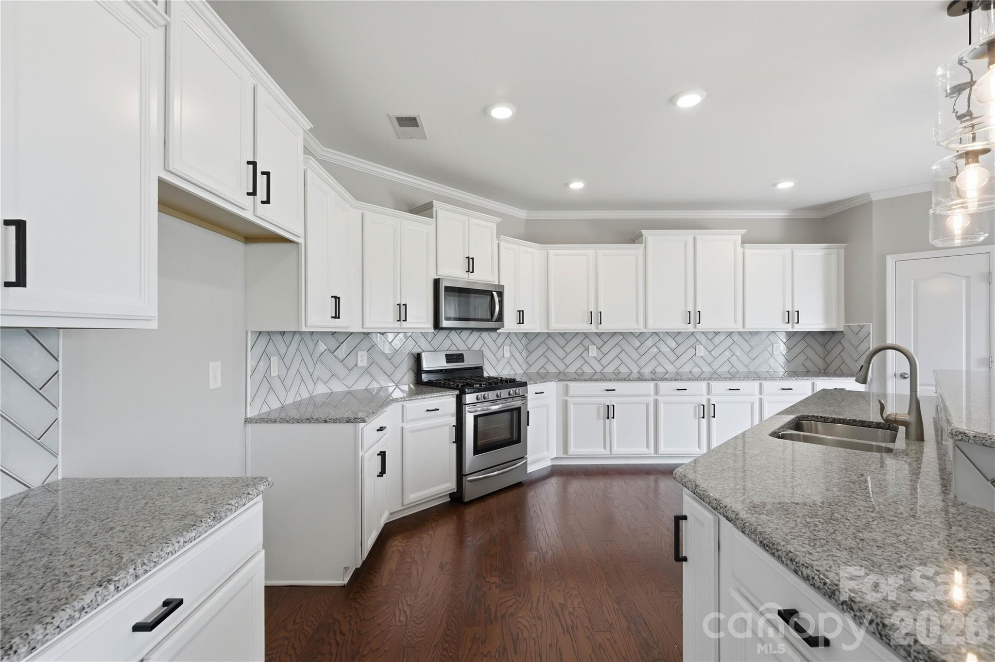 13731 Canterbury Castle Drive — Charlotte