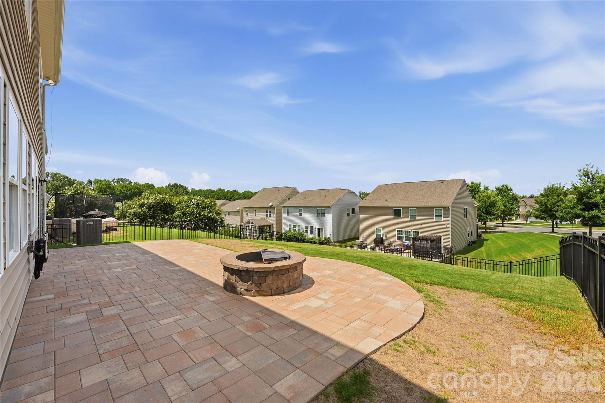 13731 Canterbury Castle Drive — Charlotte