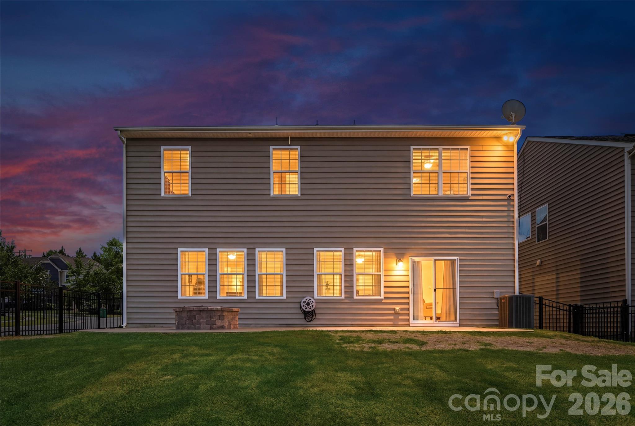 13731 Canterbury Castle Drive — Charlotte