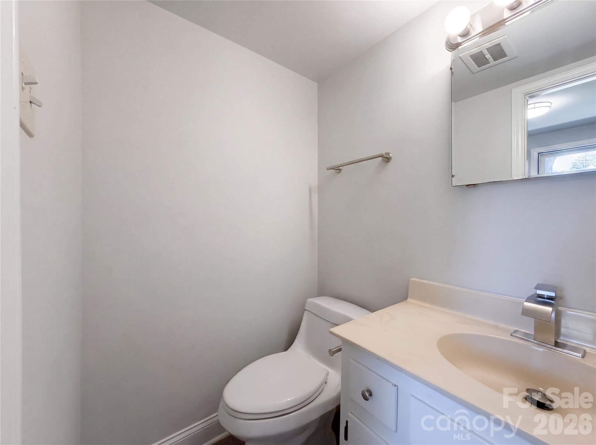 1438 Buckingham Avenue — Gastonia