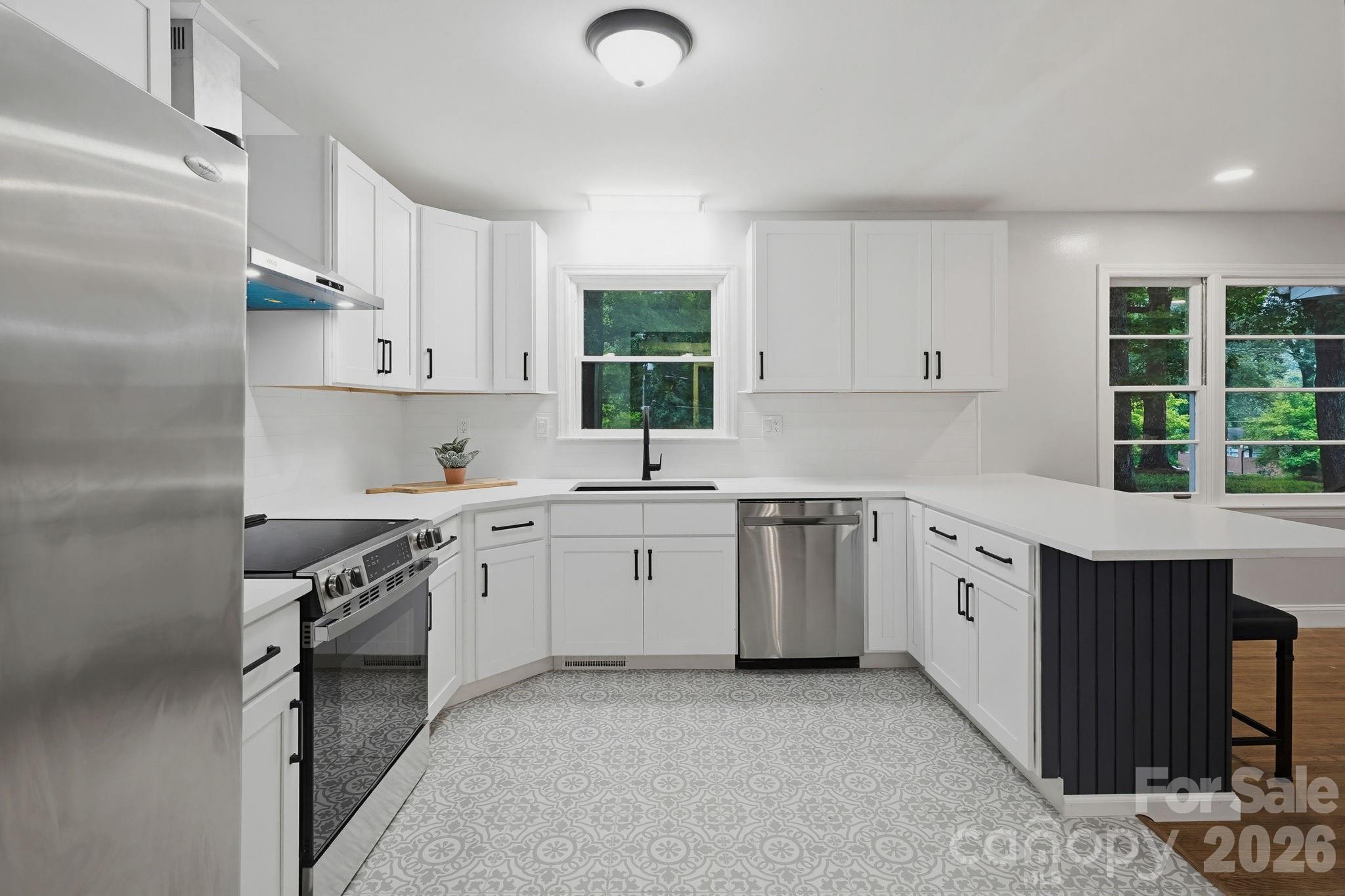 1623 Lumarka Drive — Charlotte