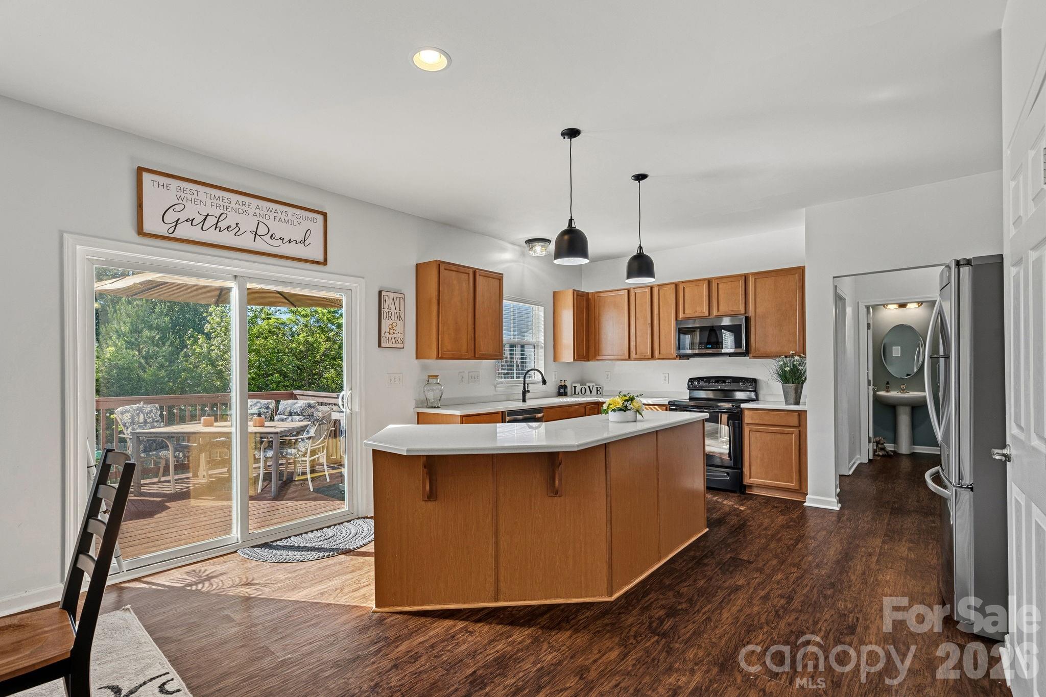 442 Almora Loop — Mooresville