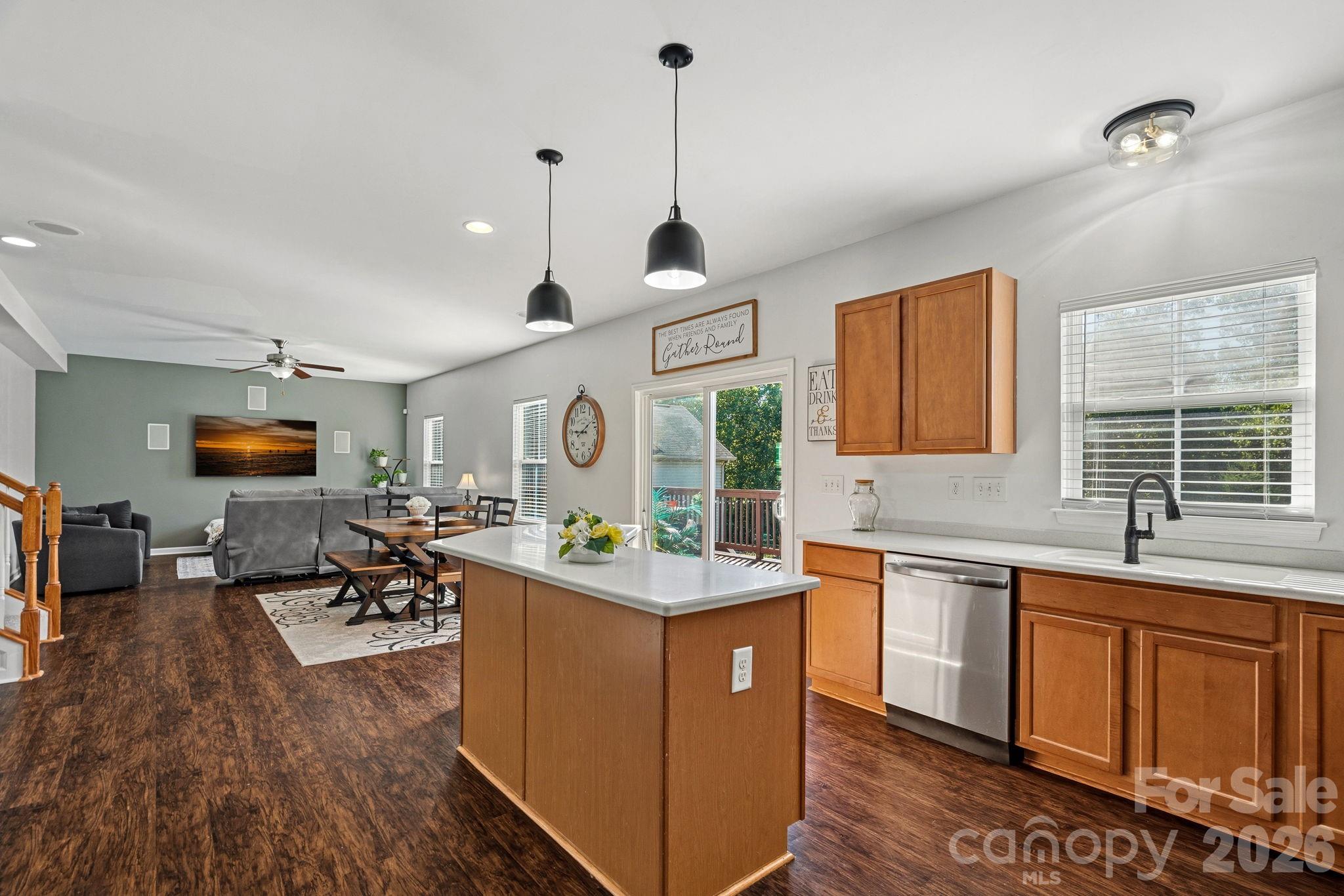 442 Almora Loop — Mooresville