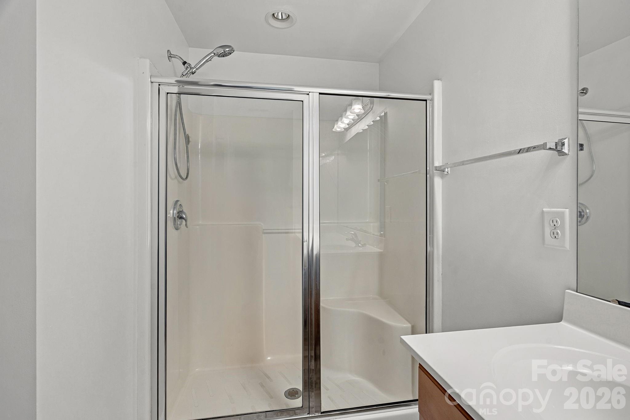 442 Almora Loop — Mooresville