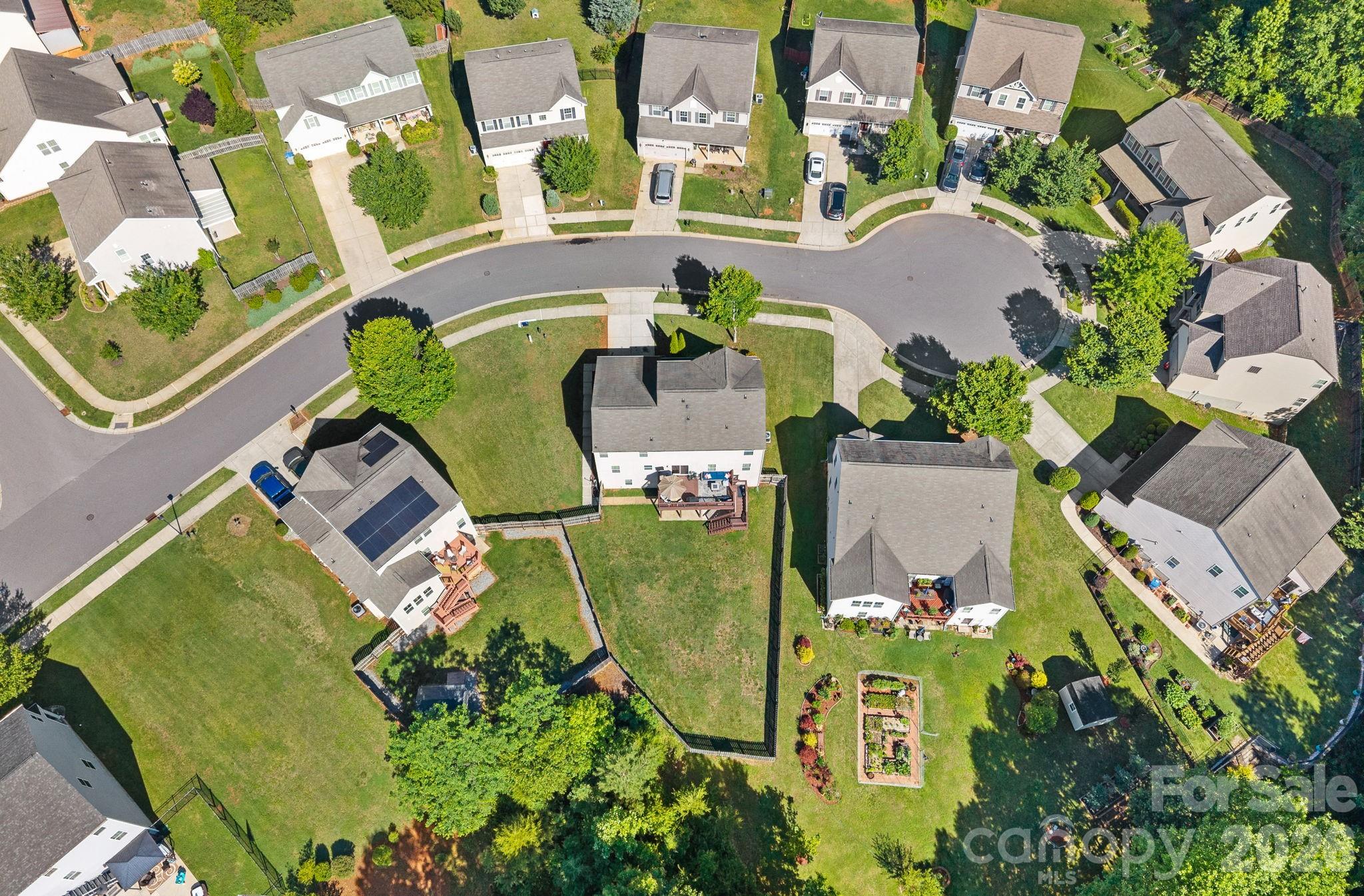 442 Almora Loop — Mooresville