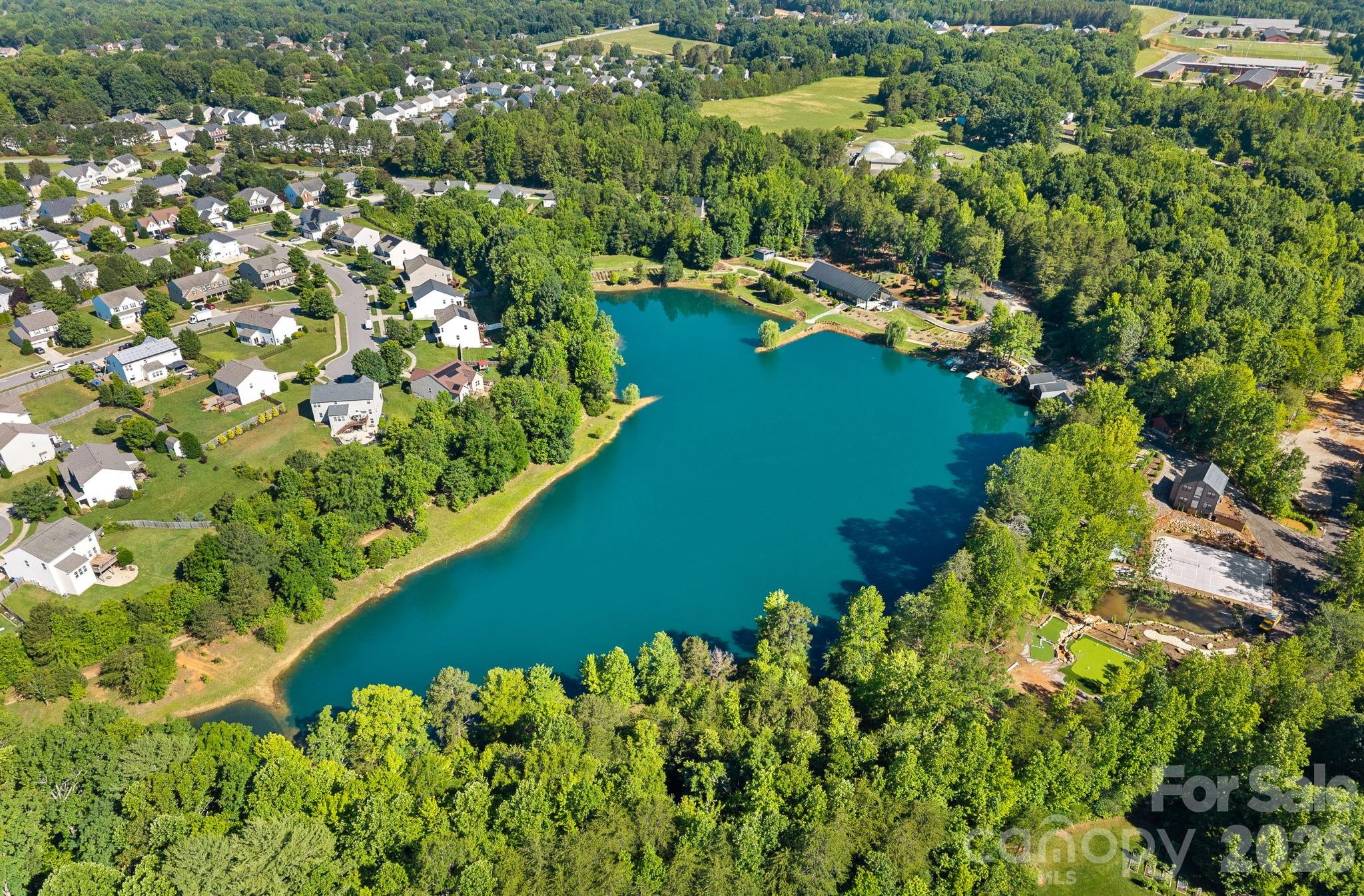 442 Almora Loop — Mooresville