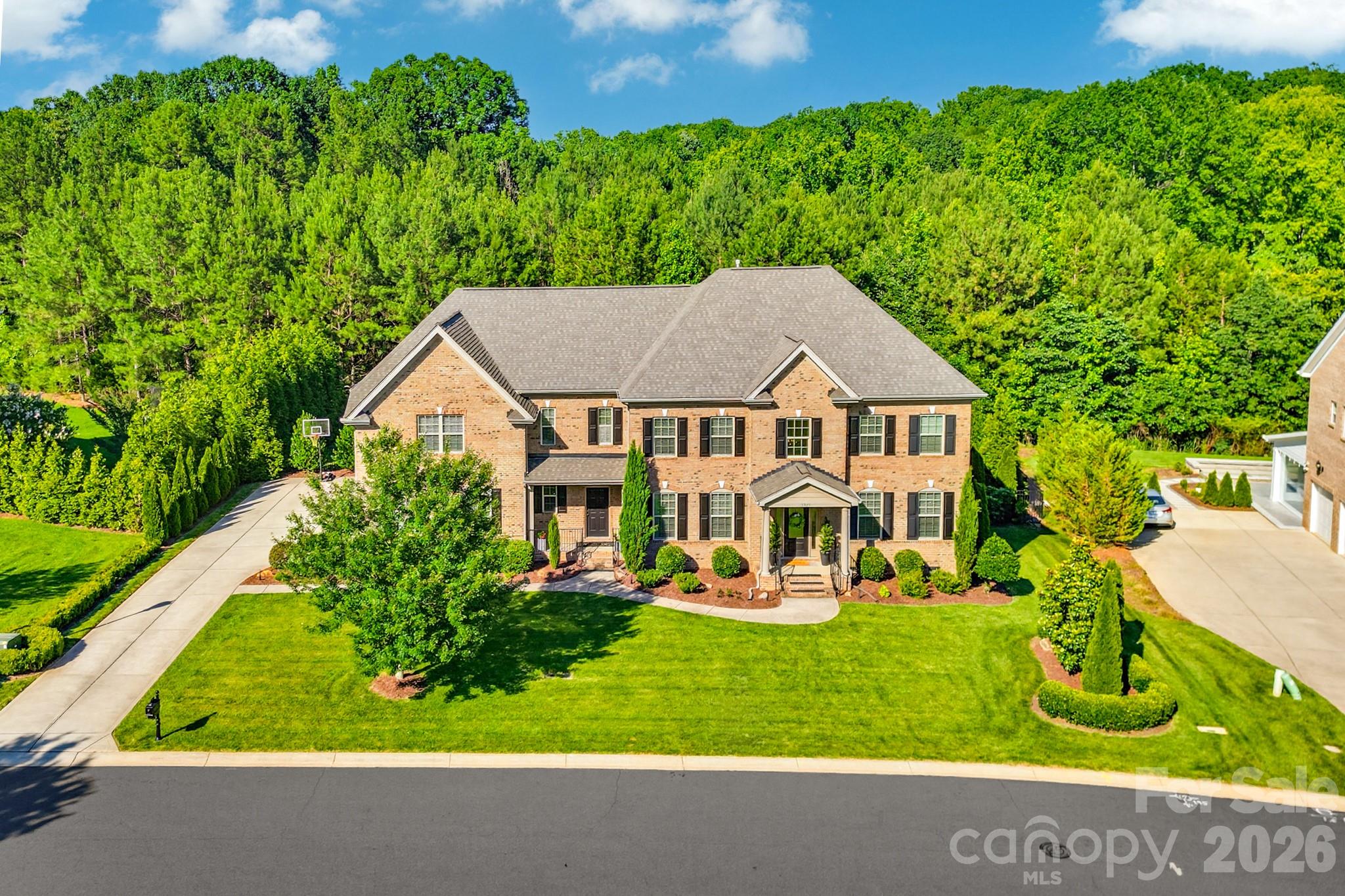 3083 Twin Lakes Drive — Weddington