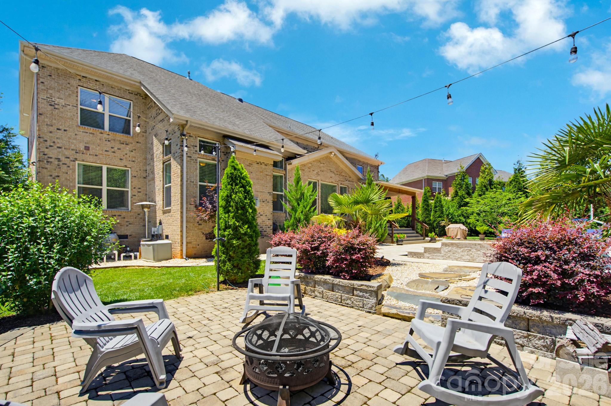 3083 Twin Lakes Drive — Weddington