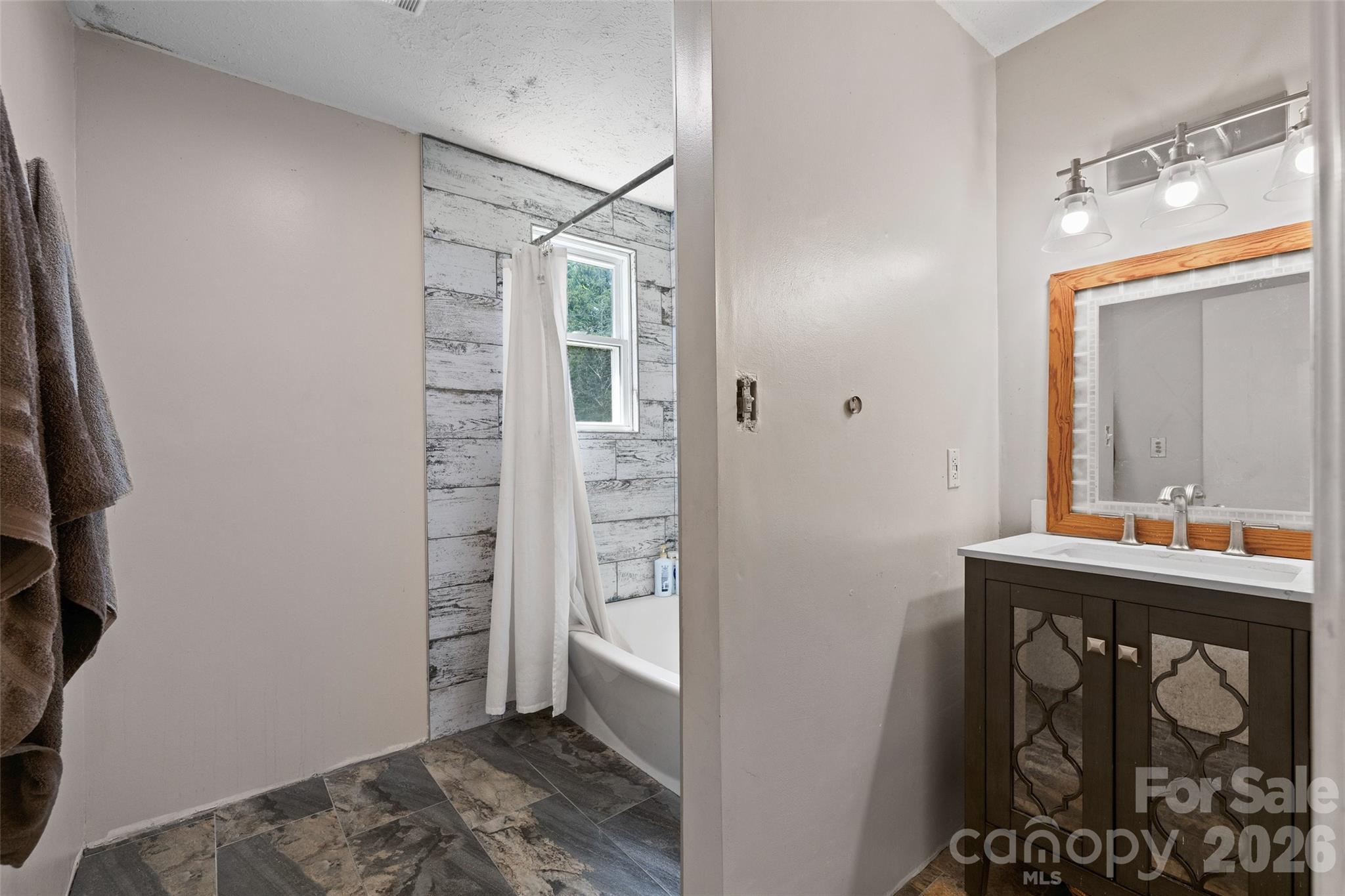 233 Orindawood Drive — McConnells