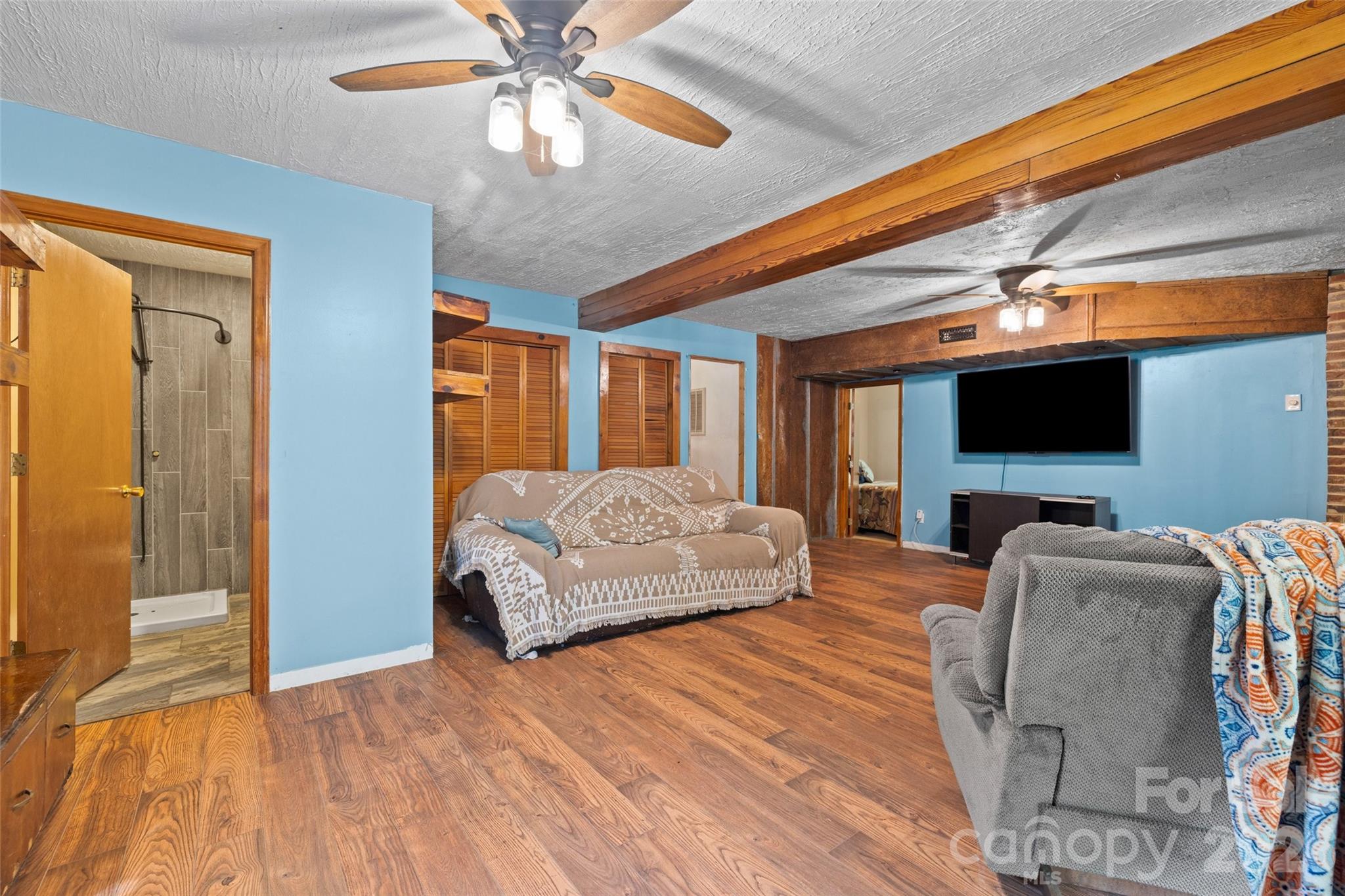233 Orindawood Drive — McConnells