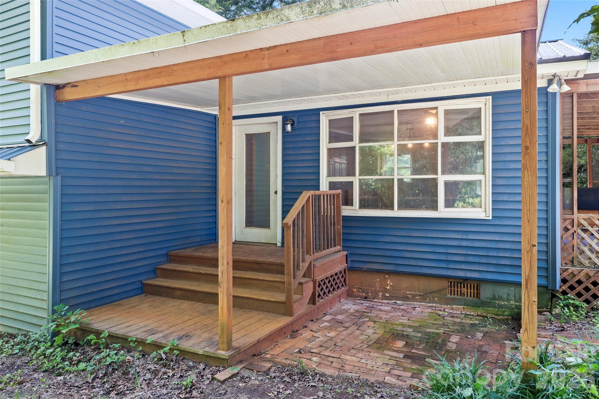 233 Orindawood Drive — McConnells