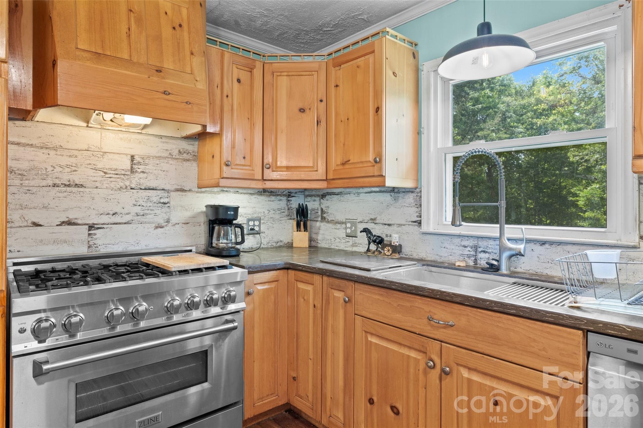 233 Orindawood Drive — McConnells