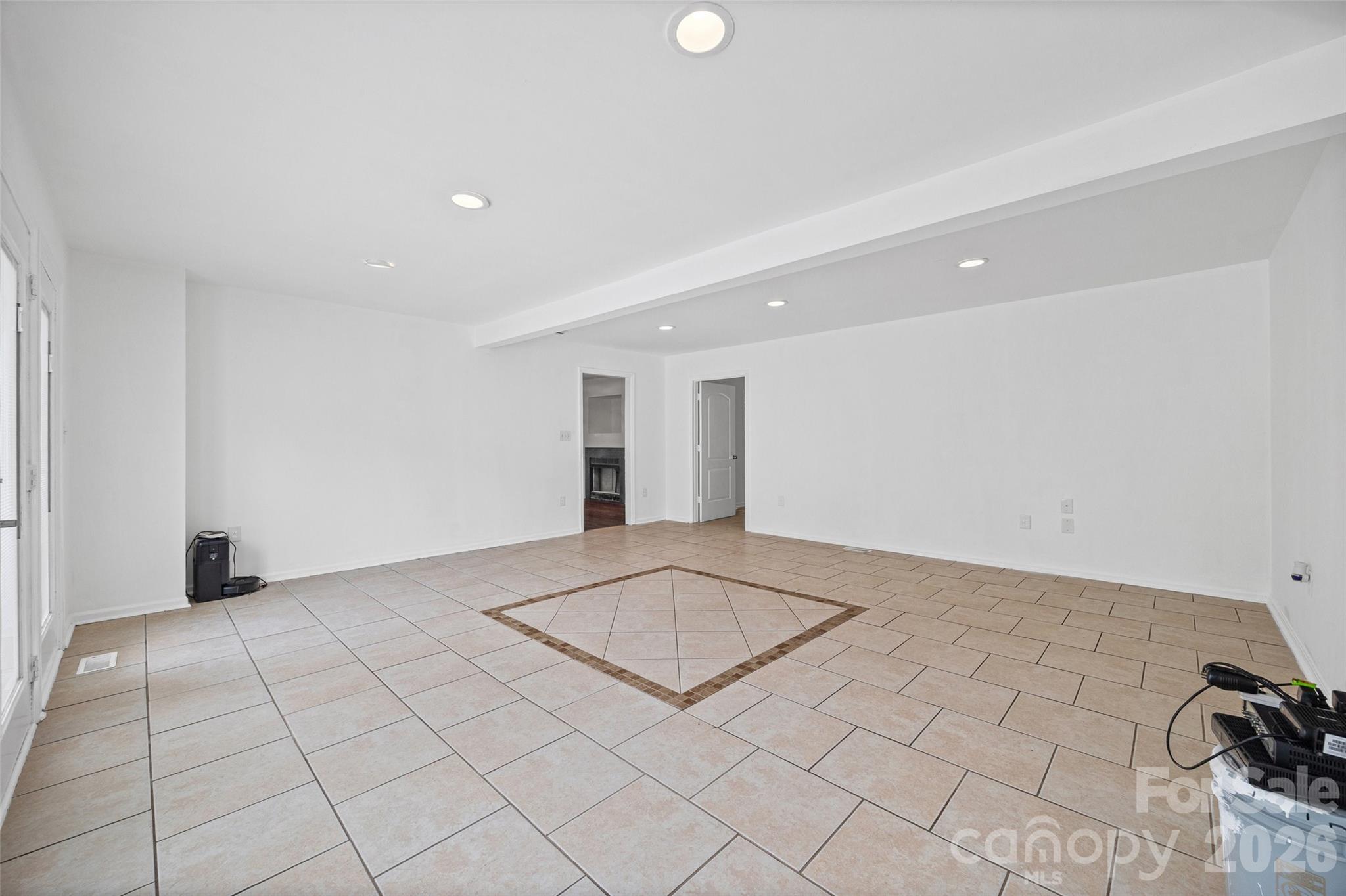 6226 Dumont Lane — Charlotte