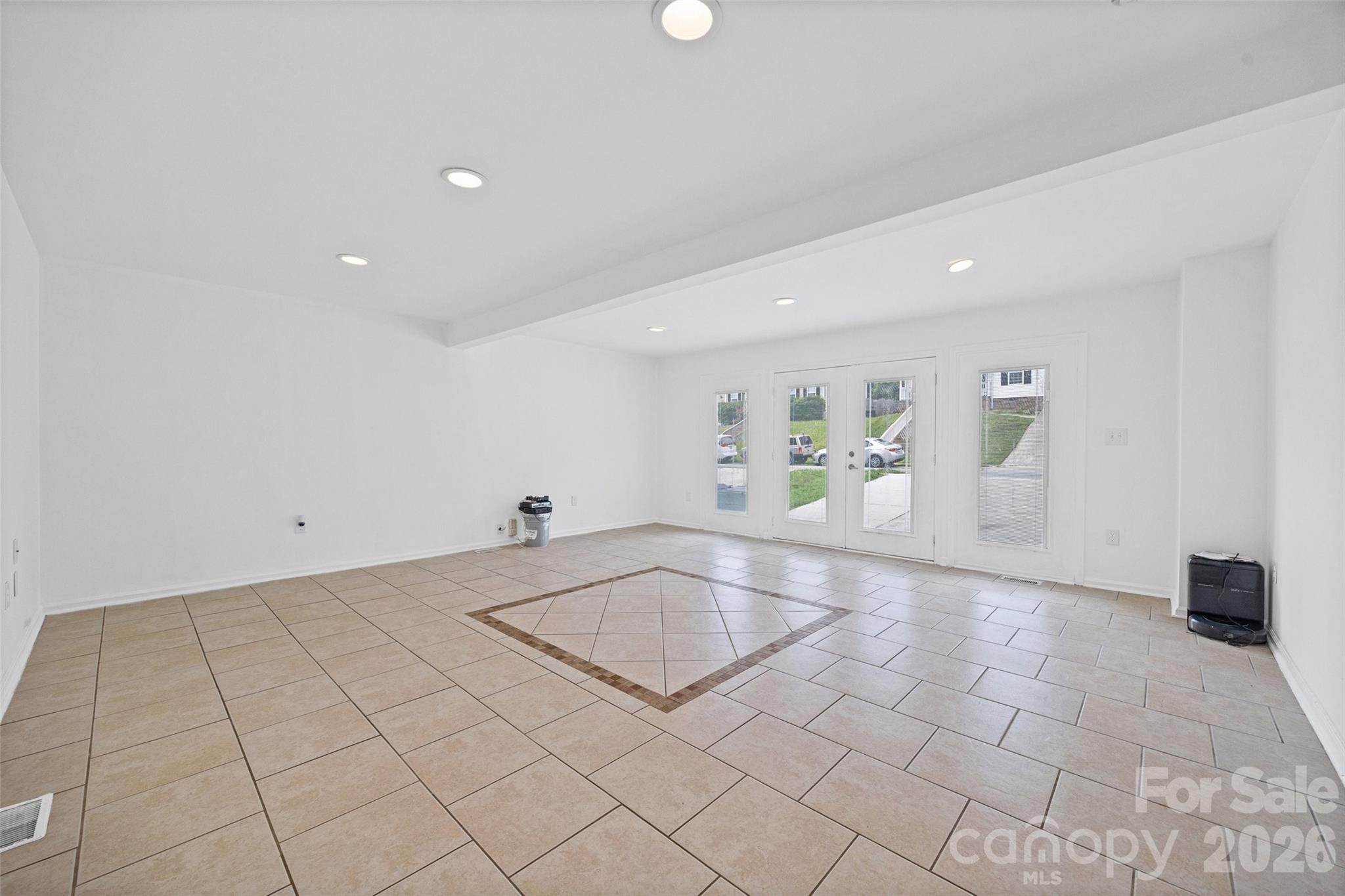 6226 Dumont Lane — Charlotte