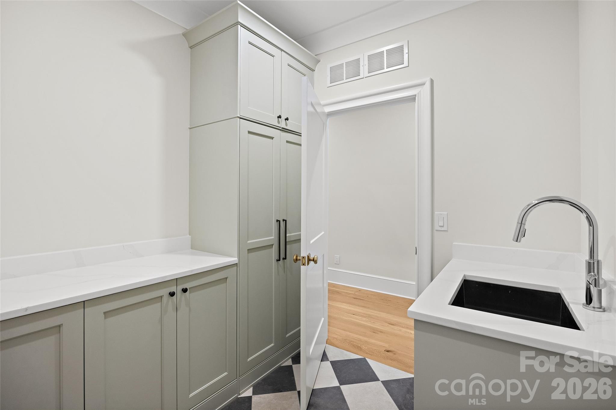 4811 Gaynor Road — Charlotte
