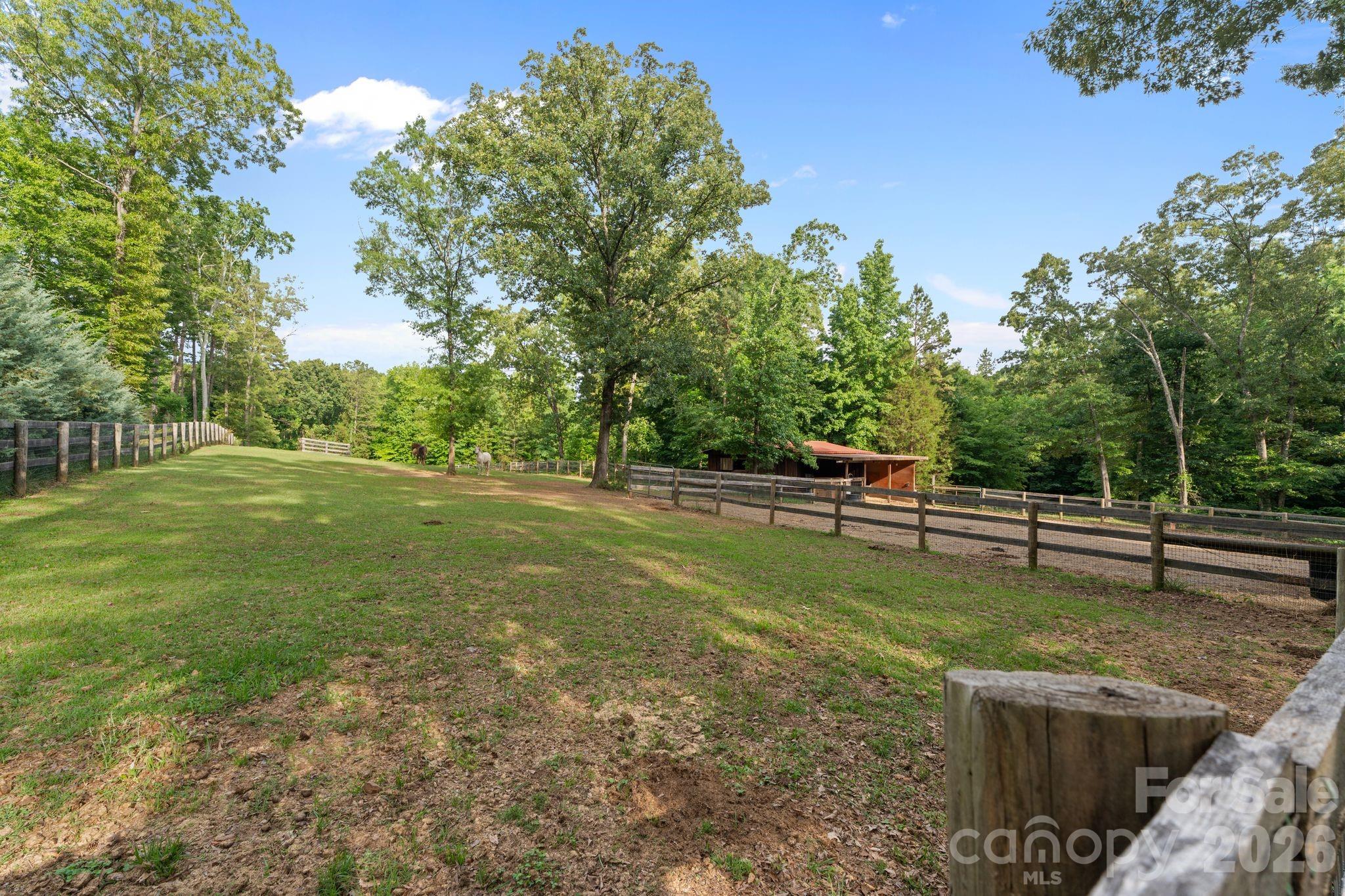 9870 Harvest Lane — Davidson