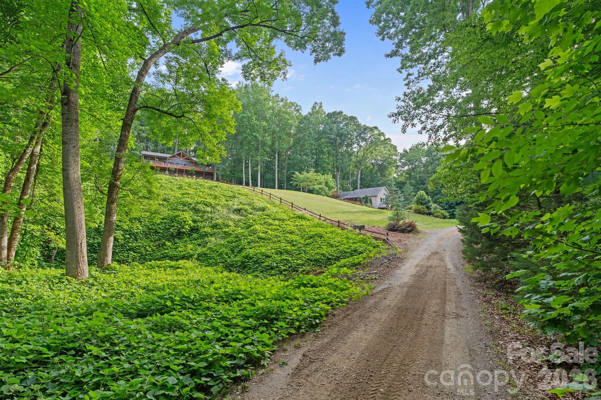 9870 Harvest Lane — Davidson