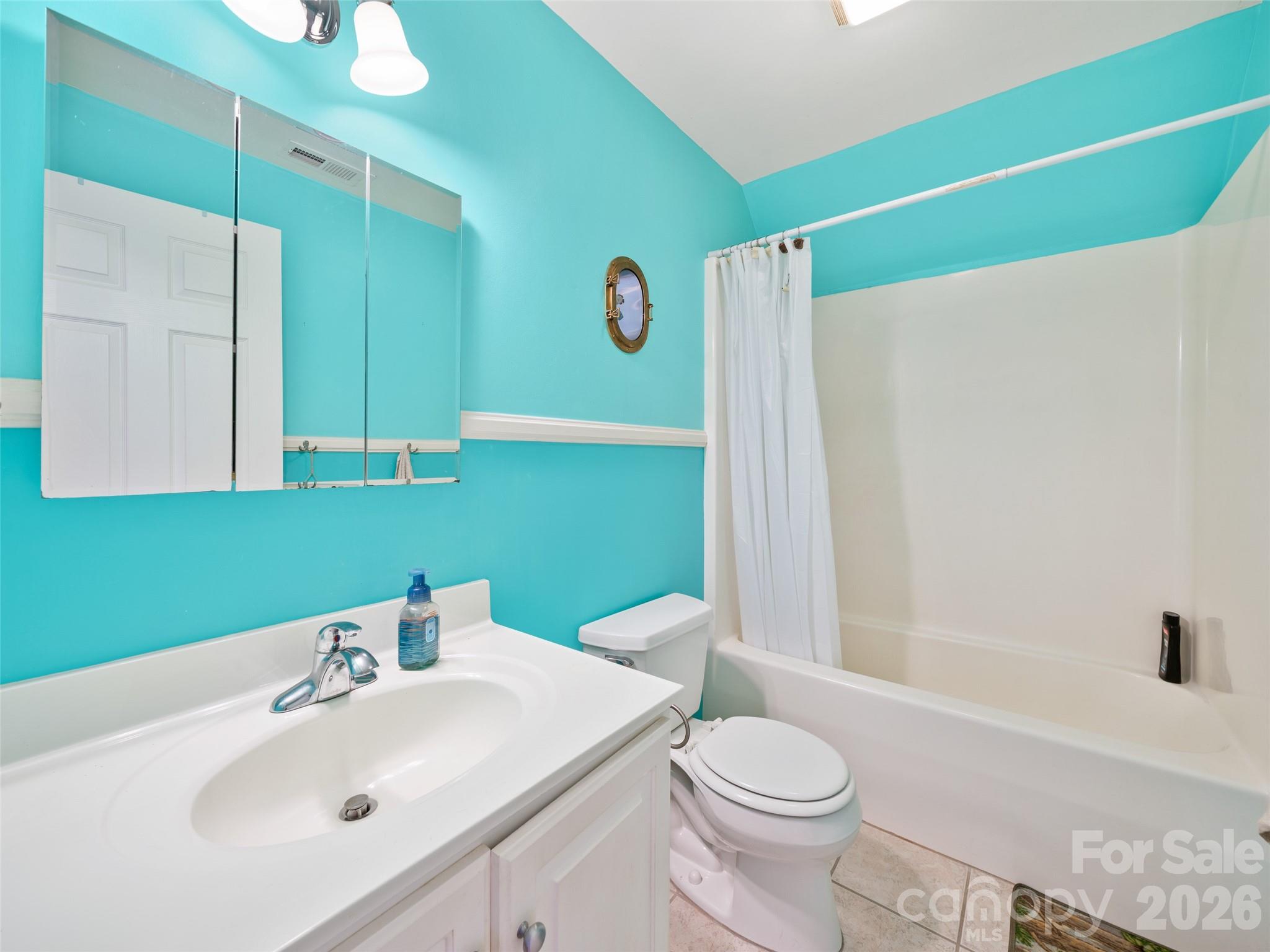 2216 Beans Creek Road — Bakersville
