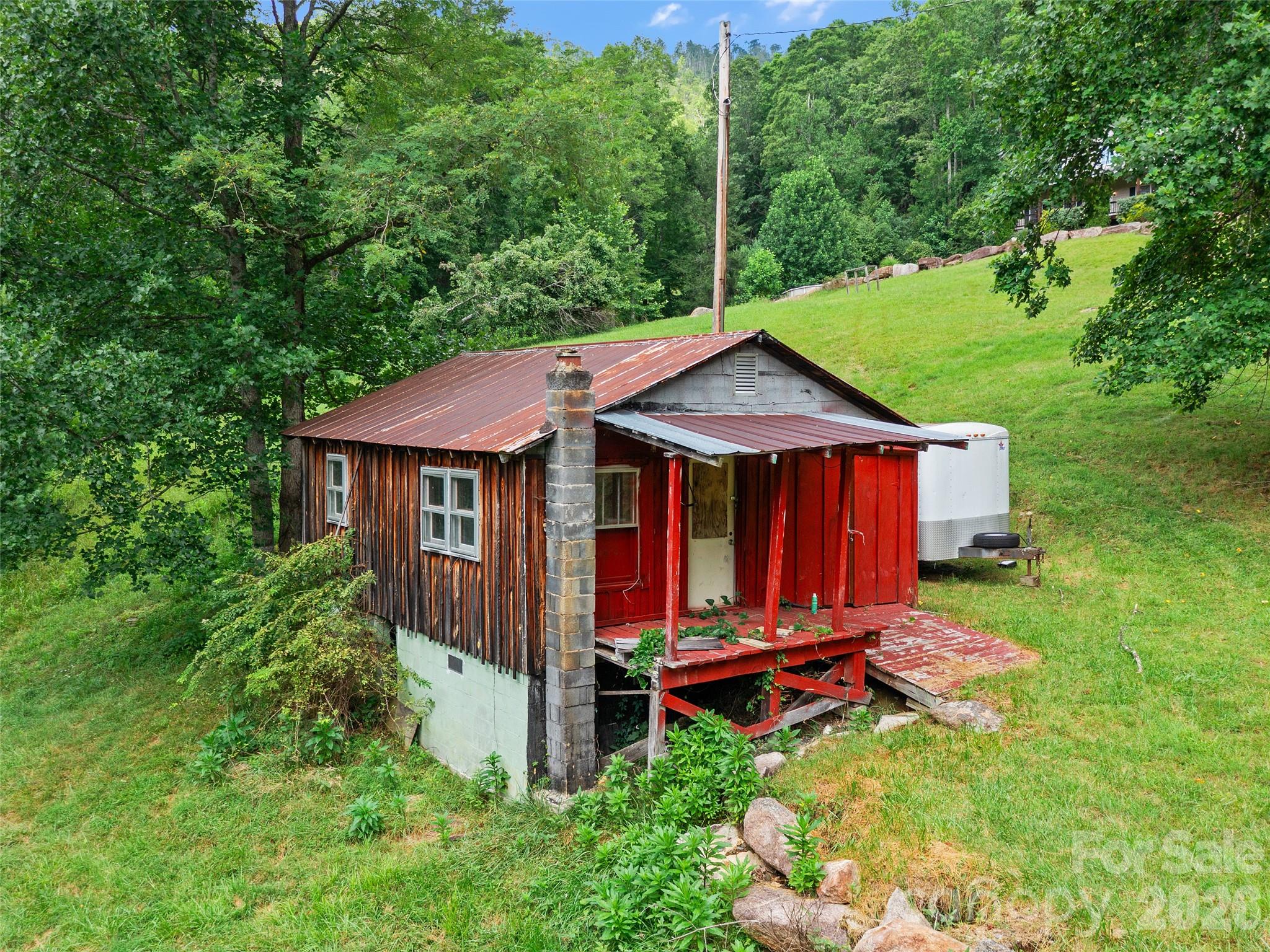 2216 Beans Creek Road — Bakersville