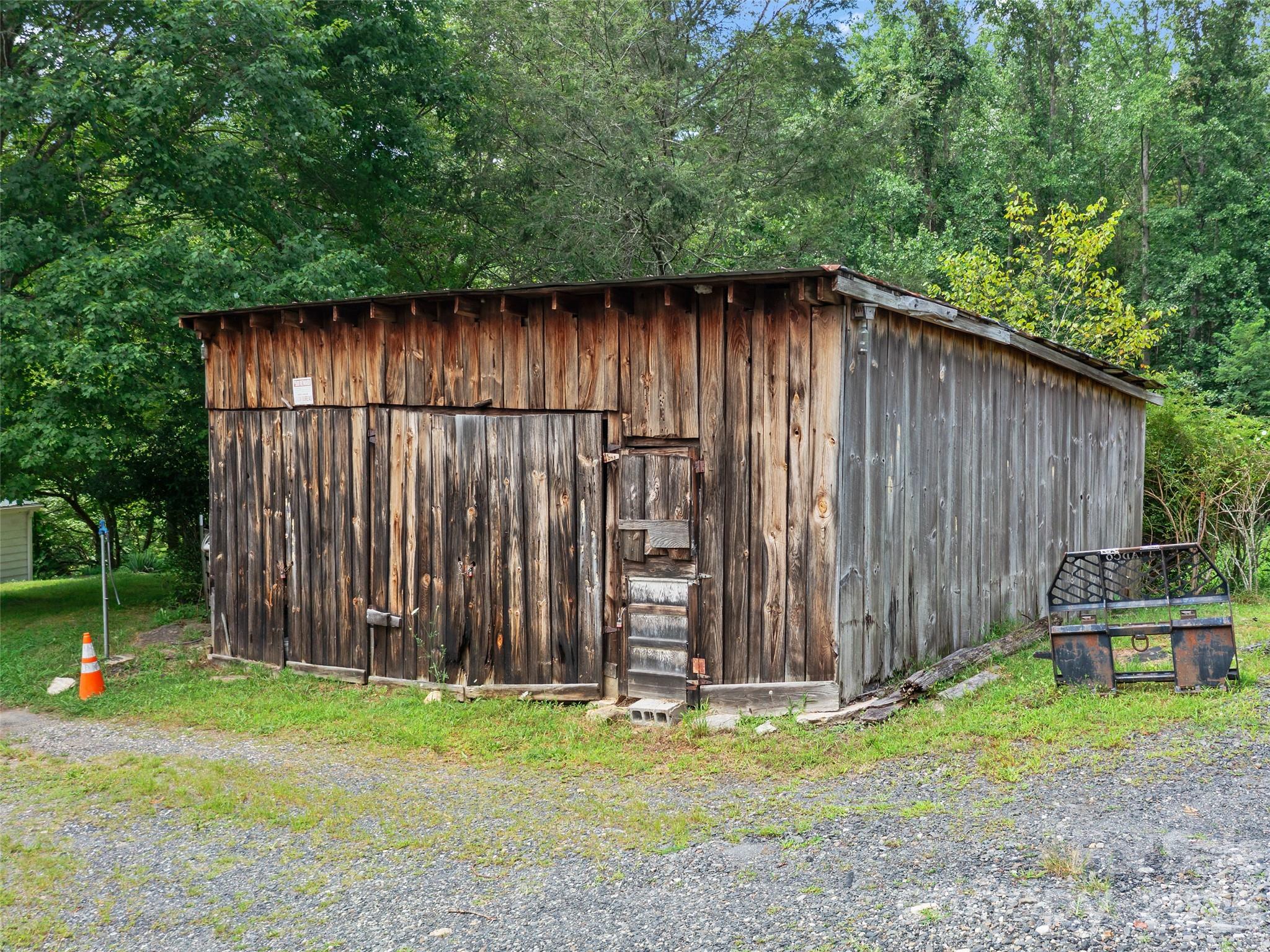 2216 Beans Creek Road — Bakersville