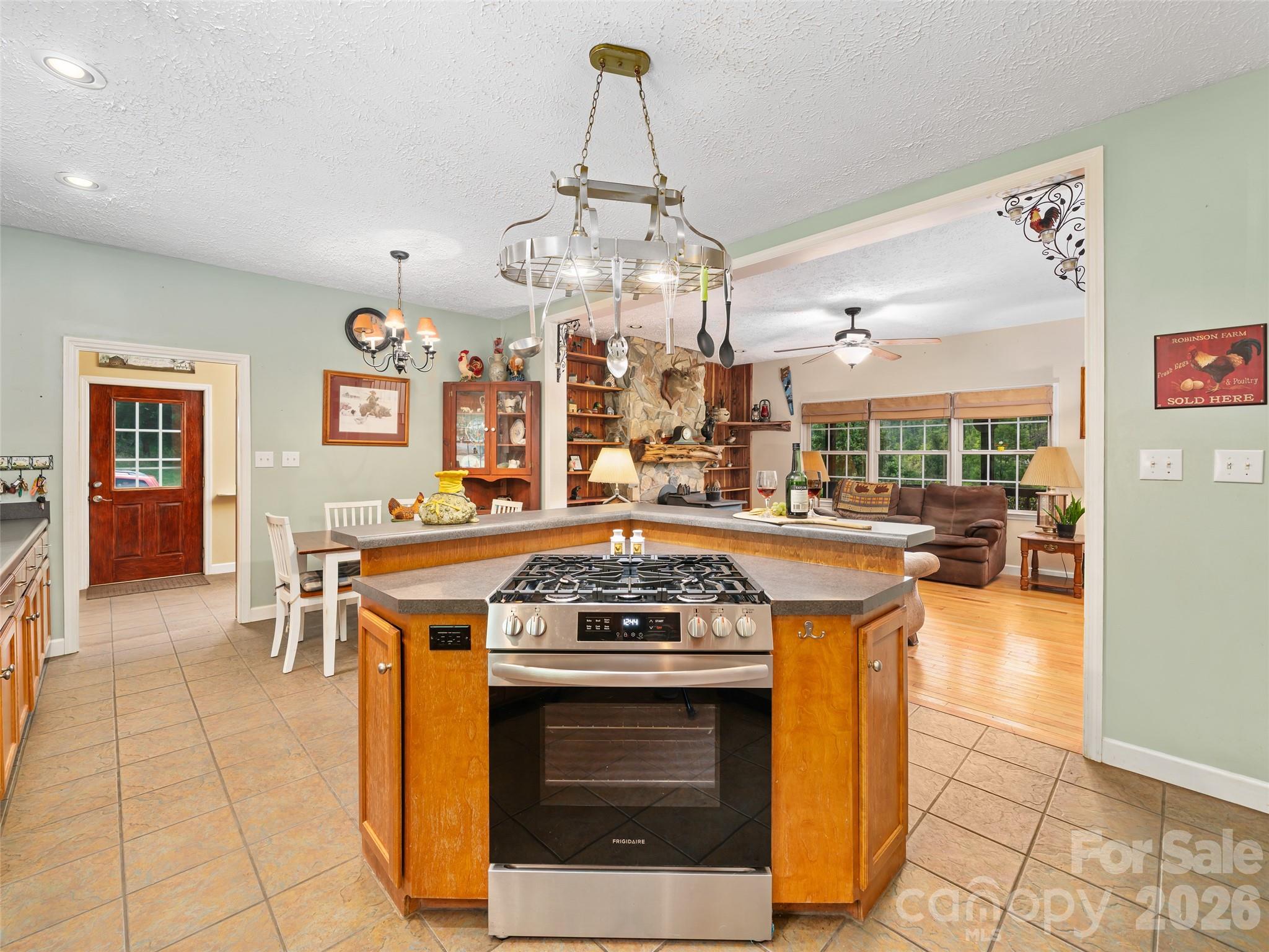2216 Beans Creek Road — Bakersville